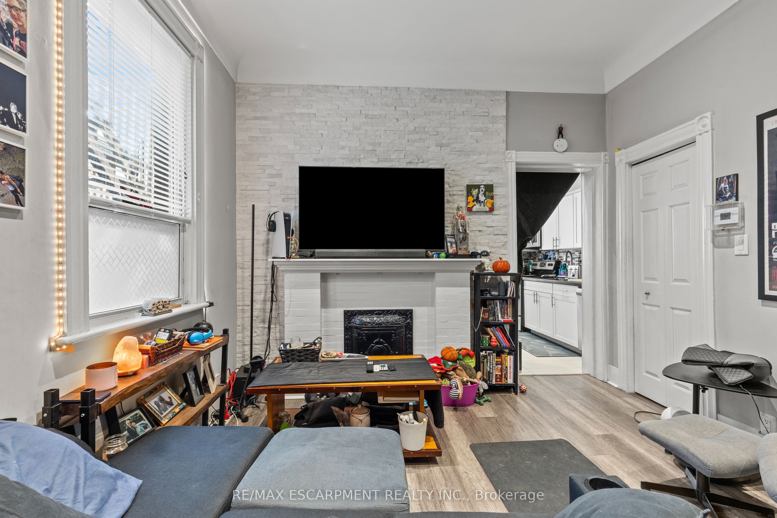 181 West Avenue Property Photo 28