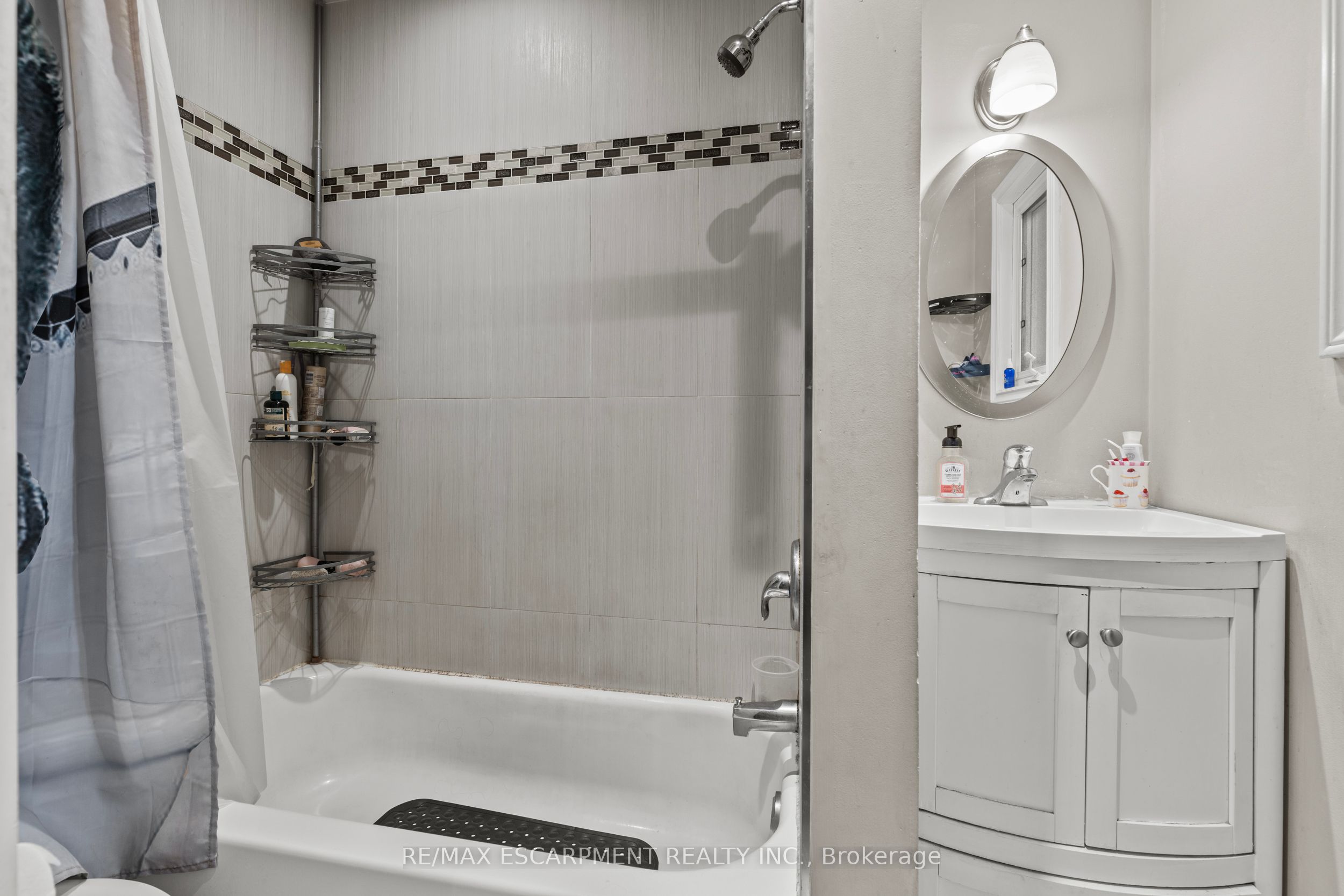 181 West Avenue Property Photo 31