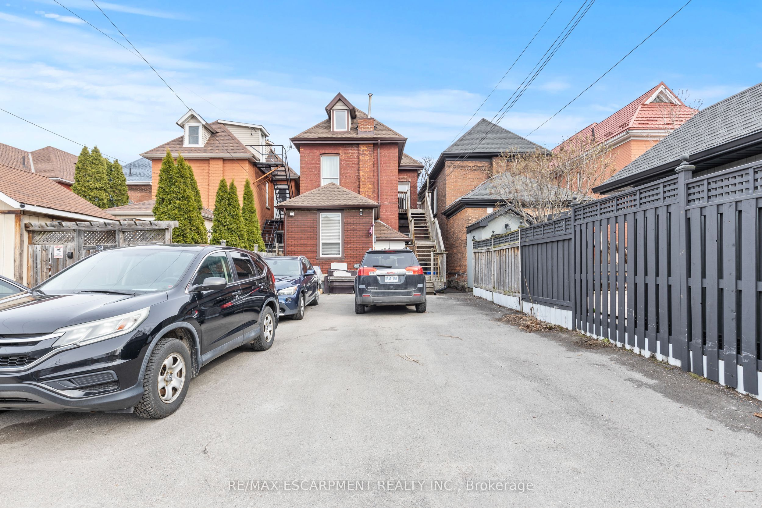 181 West Avenue Property Photo 41