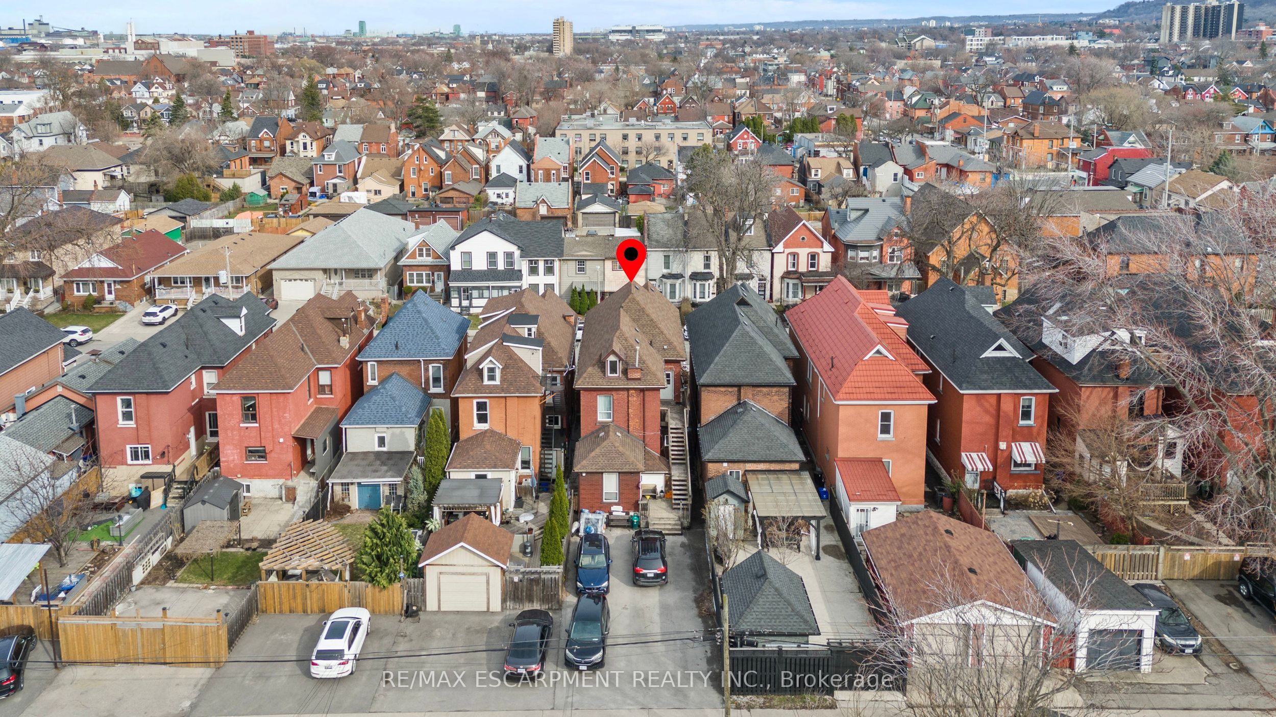 181 West Avenue Property Photo 42