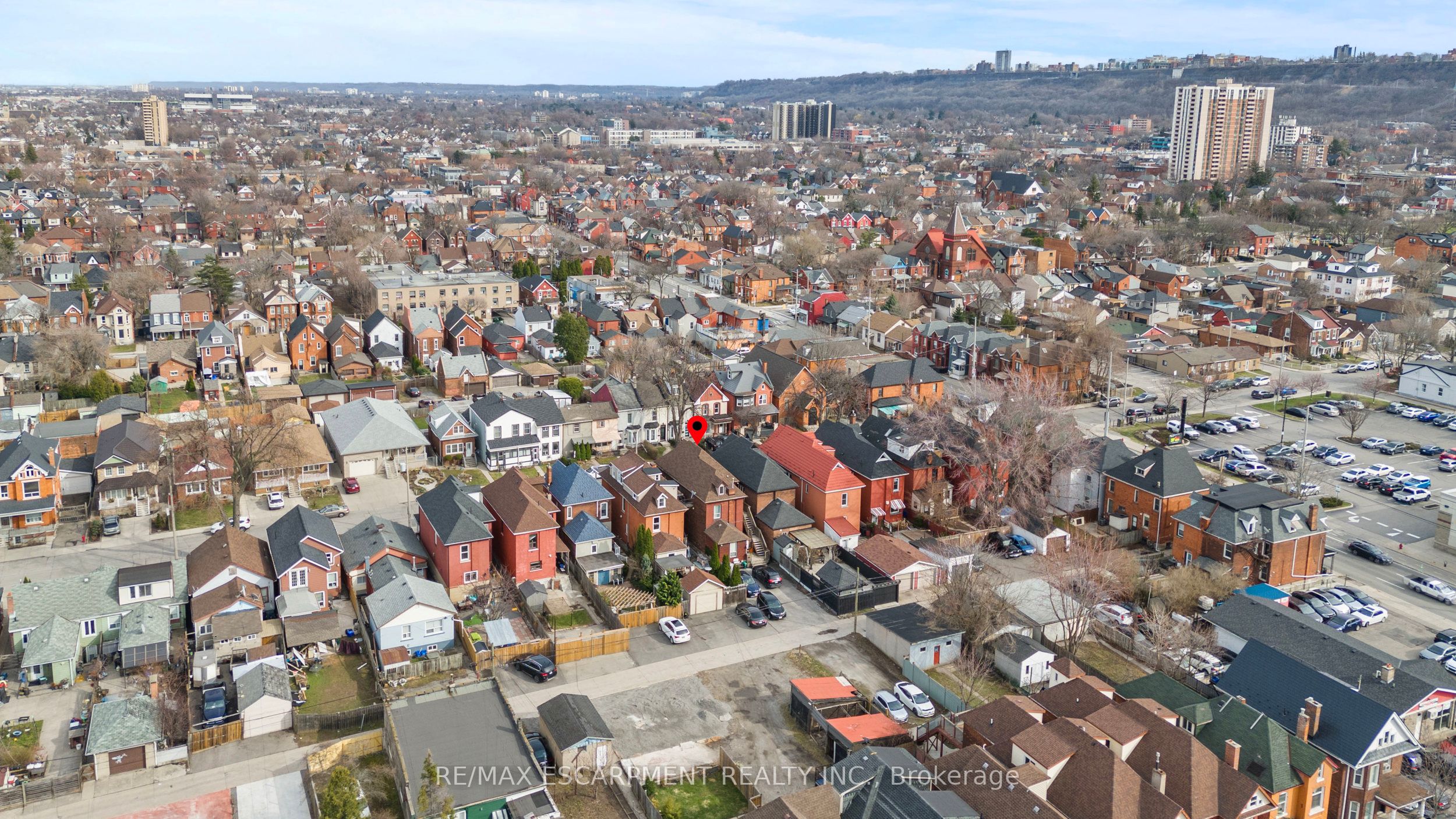 181 West Avenue Property Photo 43