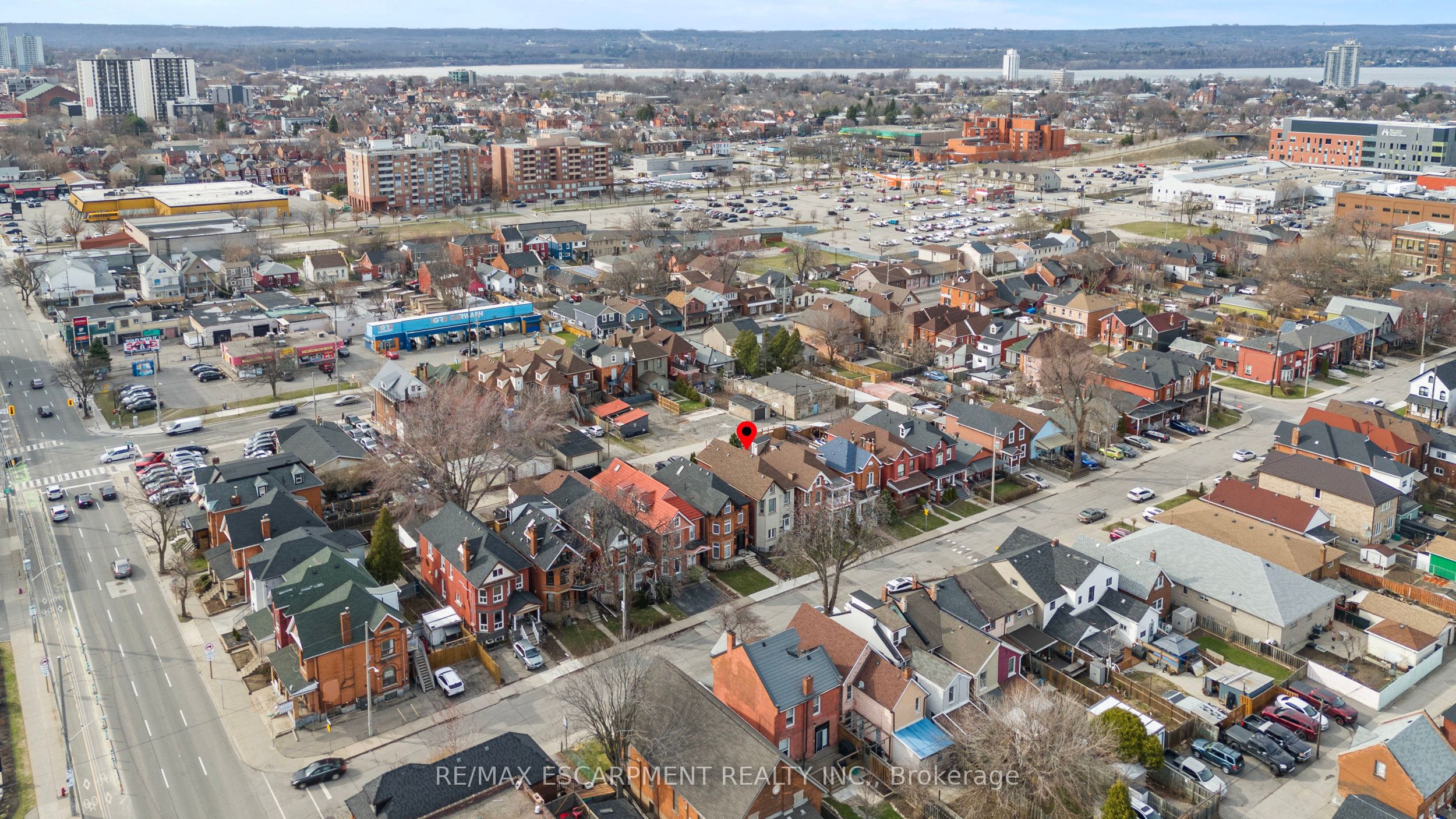 181 West Avenue Property Photo 44