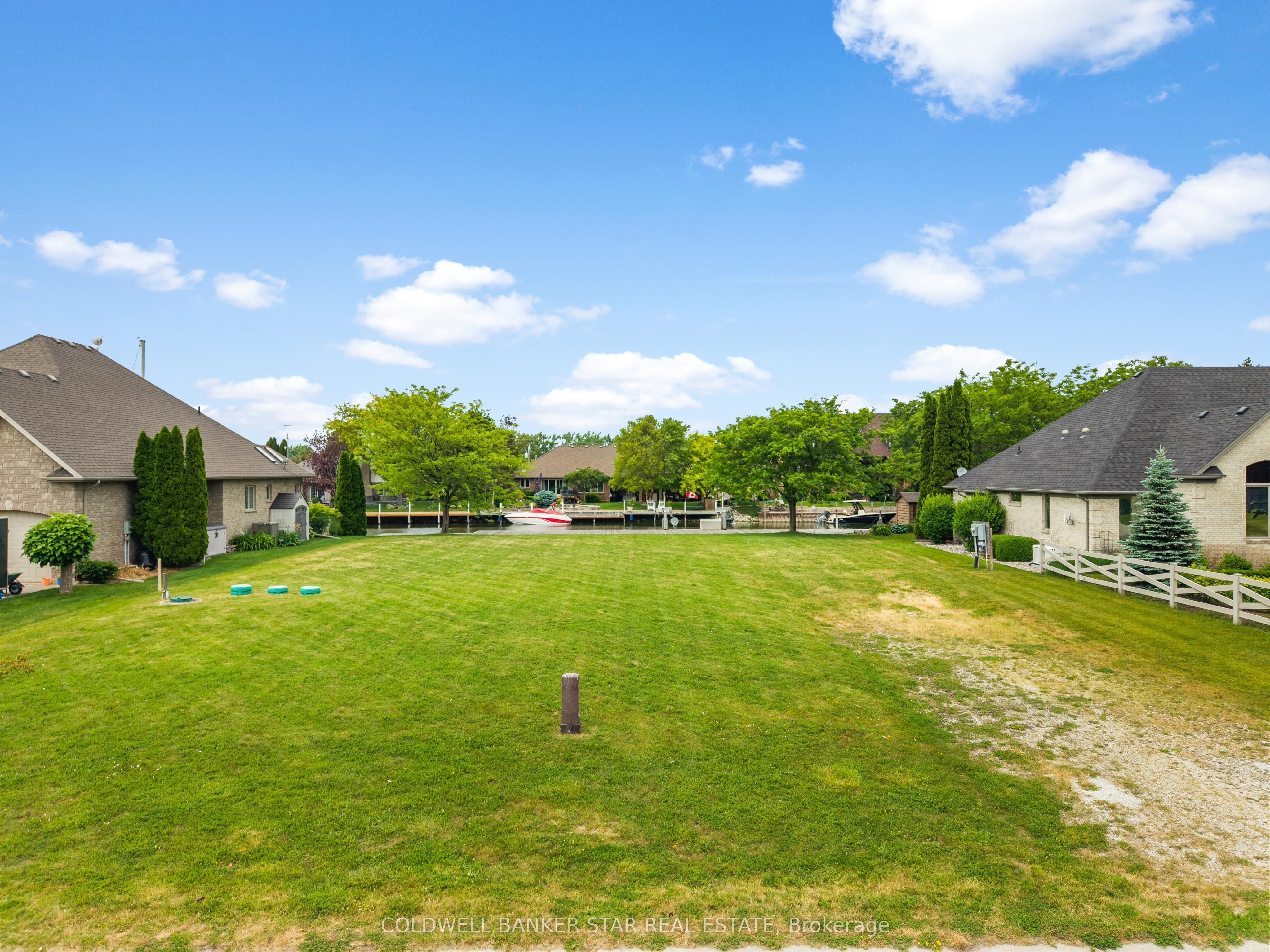 19120 Crest River Avenue Property Photo 6