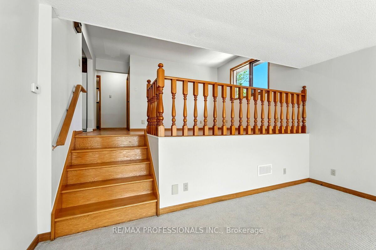 236 East 21st Street Property Photo 10