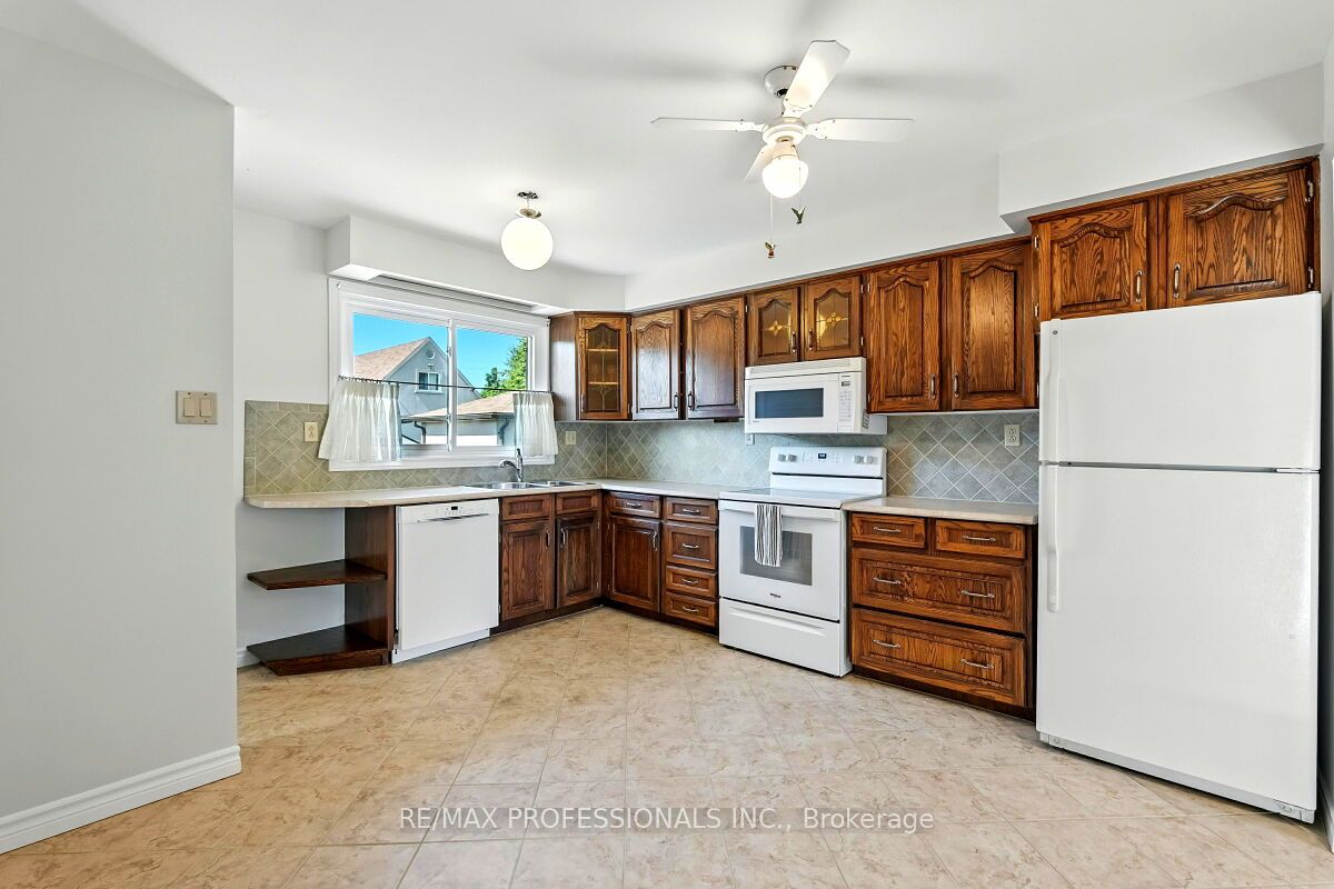 236 East 21st Street Property Photo 16