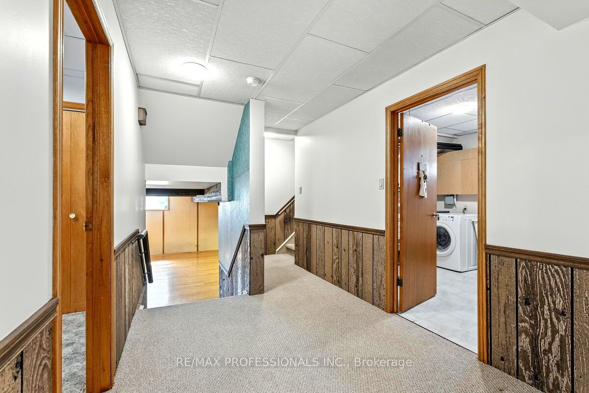 236 East 21st Street Property Photo 28