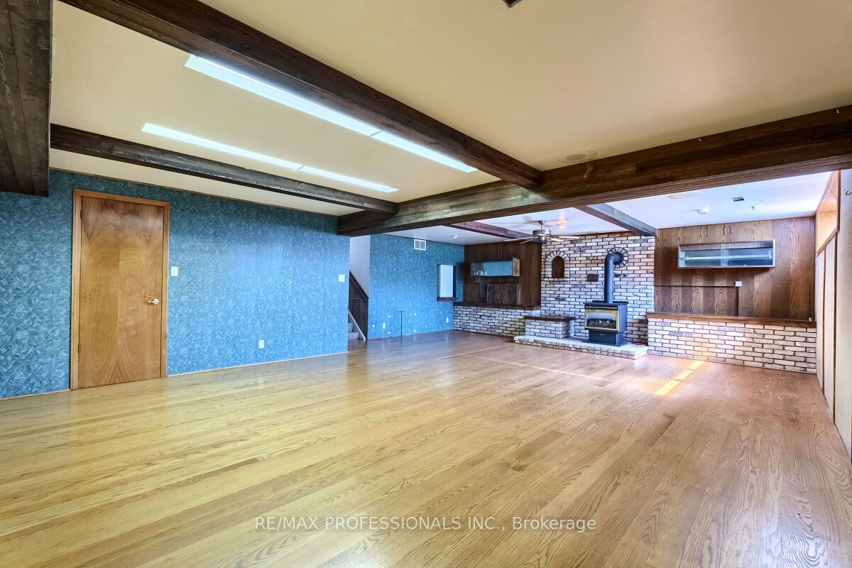 236 East 21st Street Property Photo 40