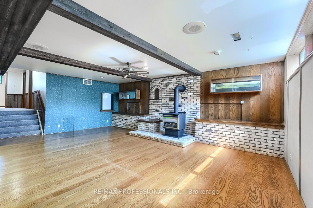 236 East 21st Street Property Photo 41