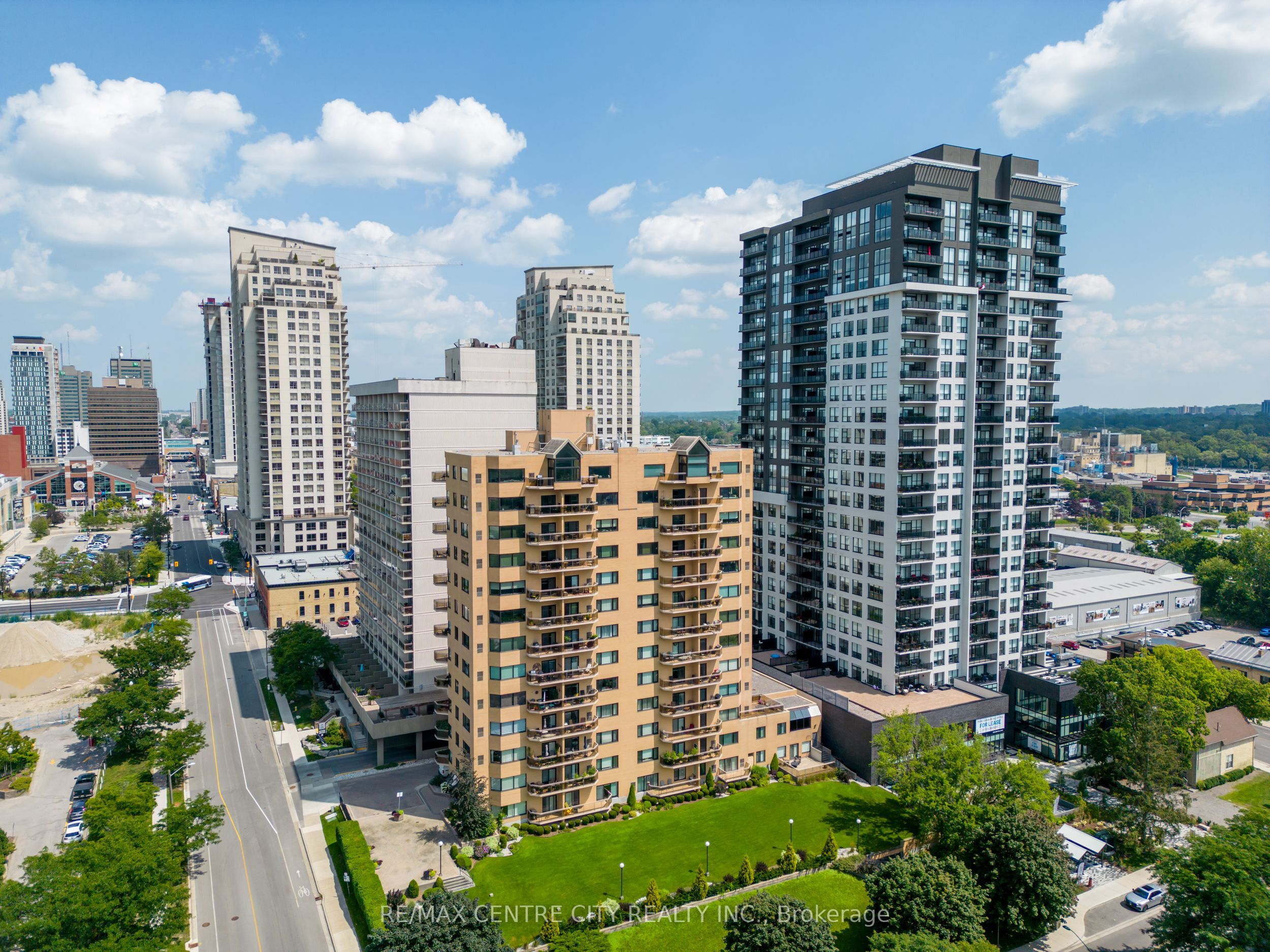 19 King Street 1102 Property Photo 1