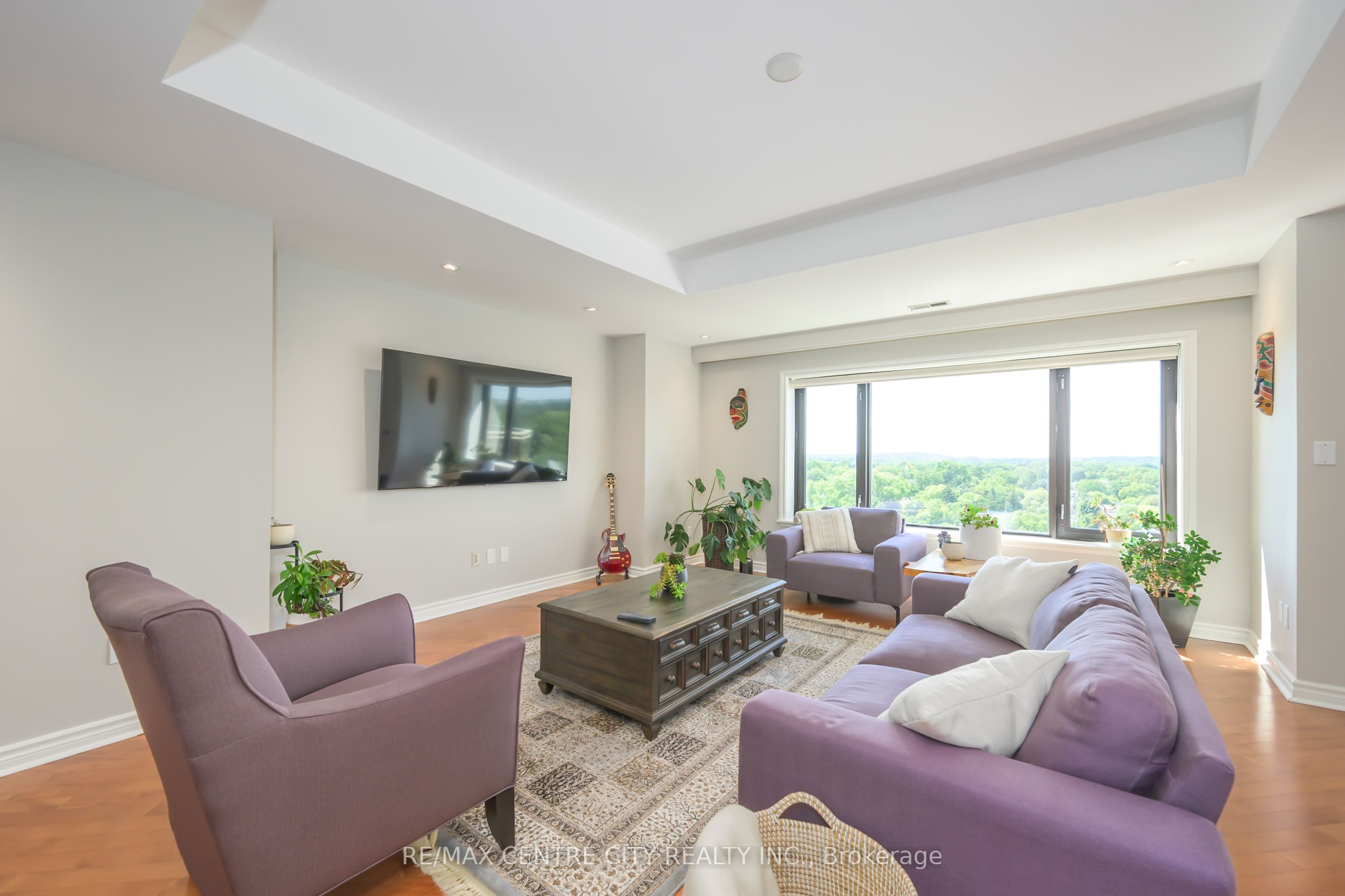 19 King Street 1102 Property Photo 4