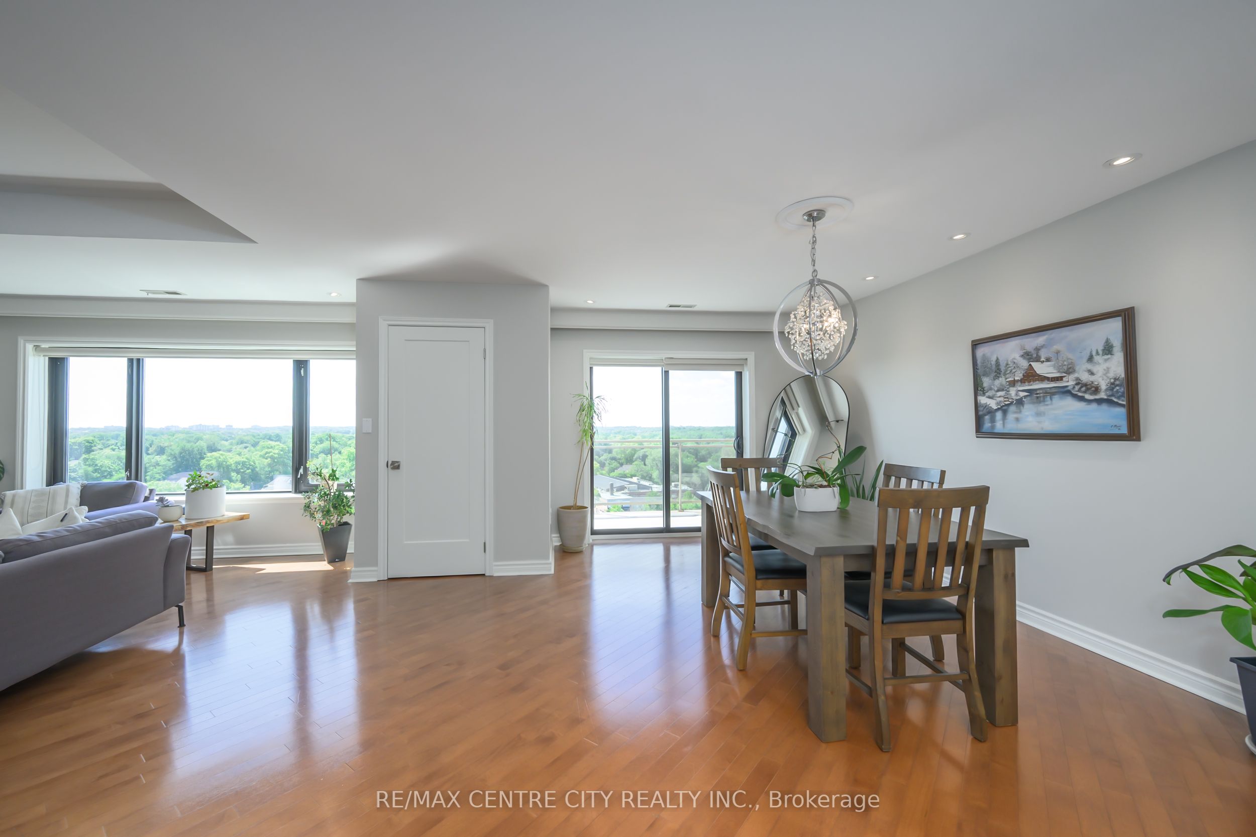 19 King Street 1102 Property Photo 8