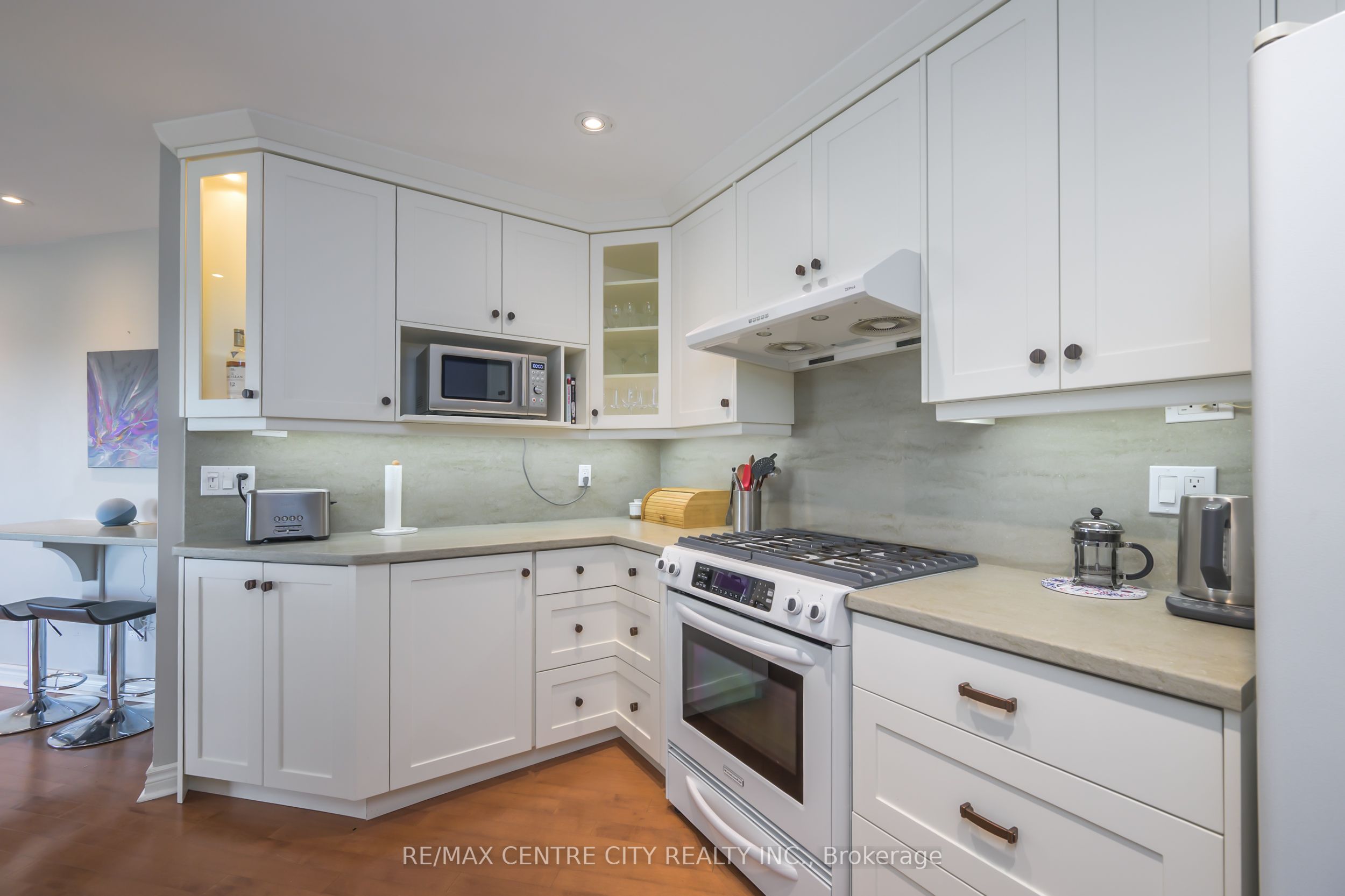 19 King Street 1102 Property Photo 12