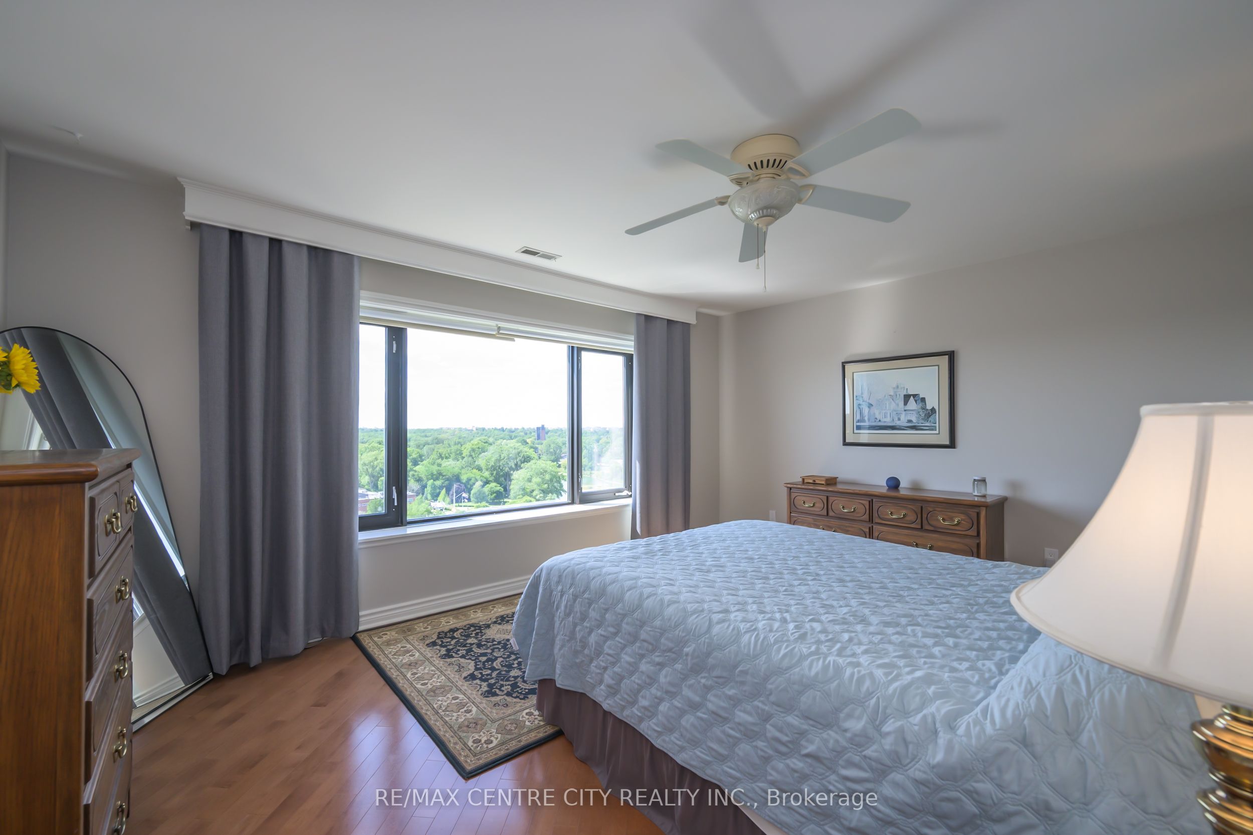 19 King Street 1102 Property Photo 13