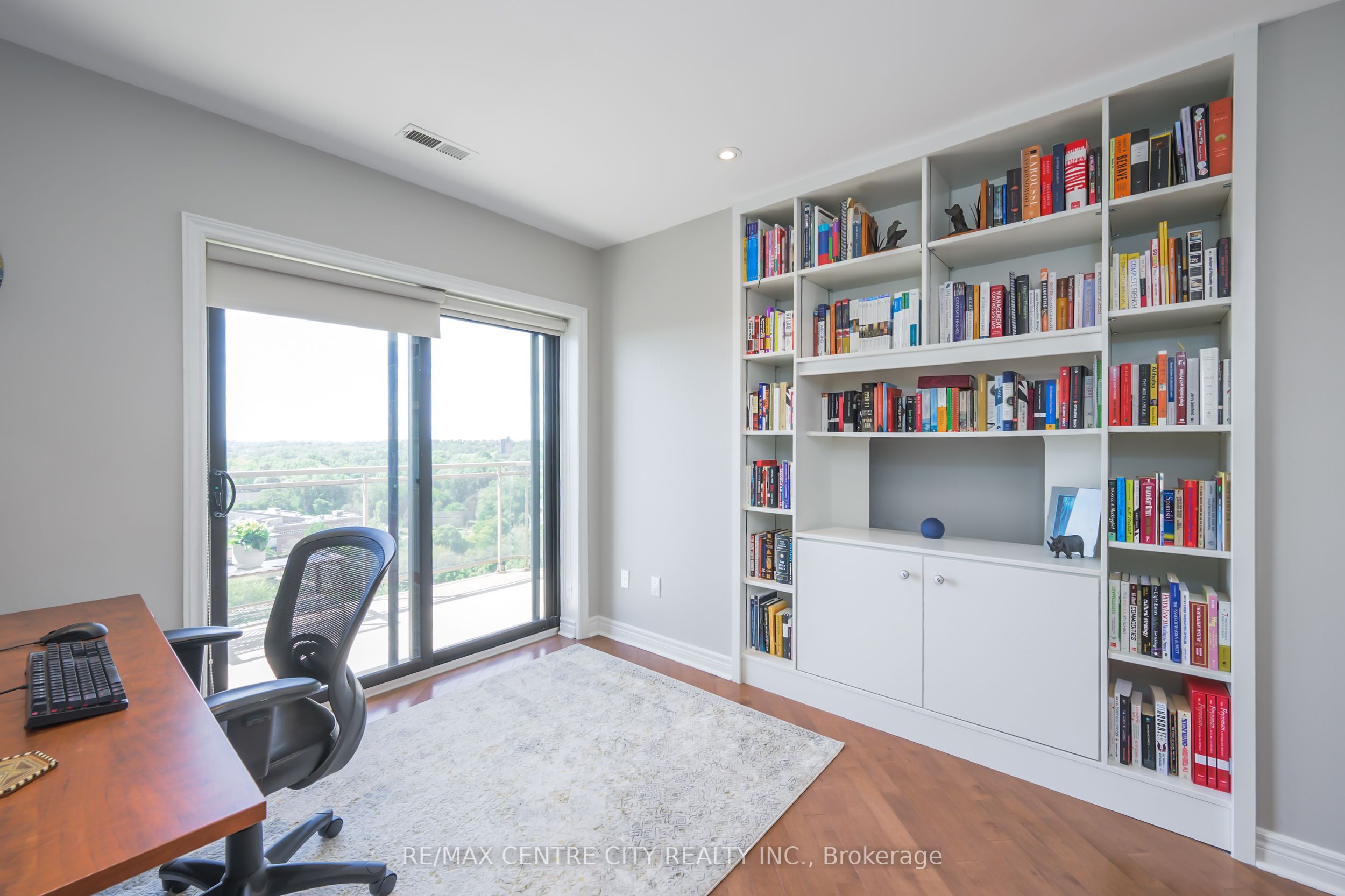 19 King Street 1102 Property Photo 17