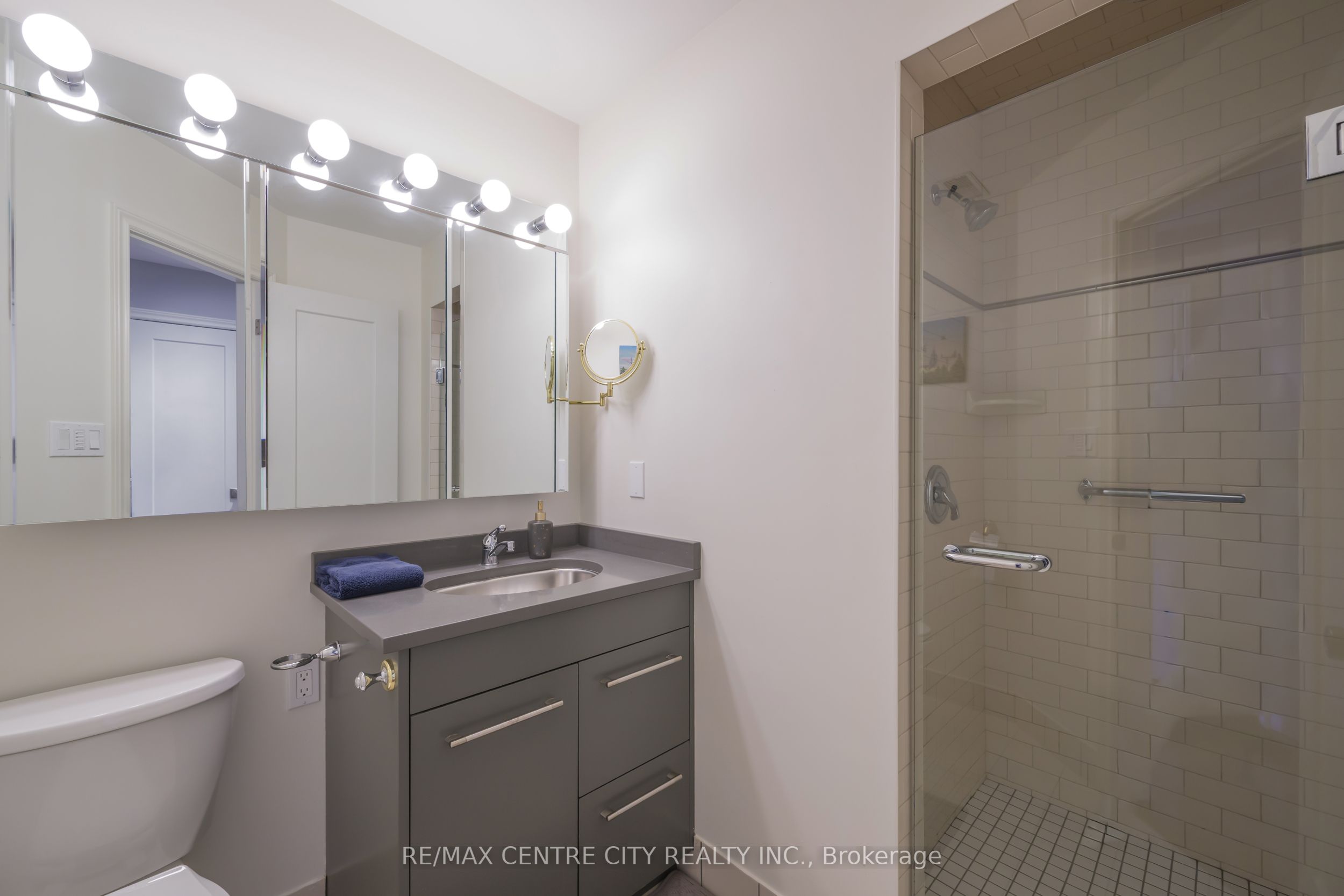 19 King Street 1102 Property Photo 20