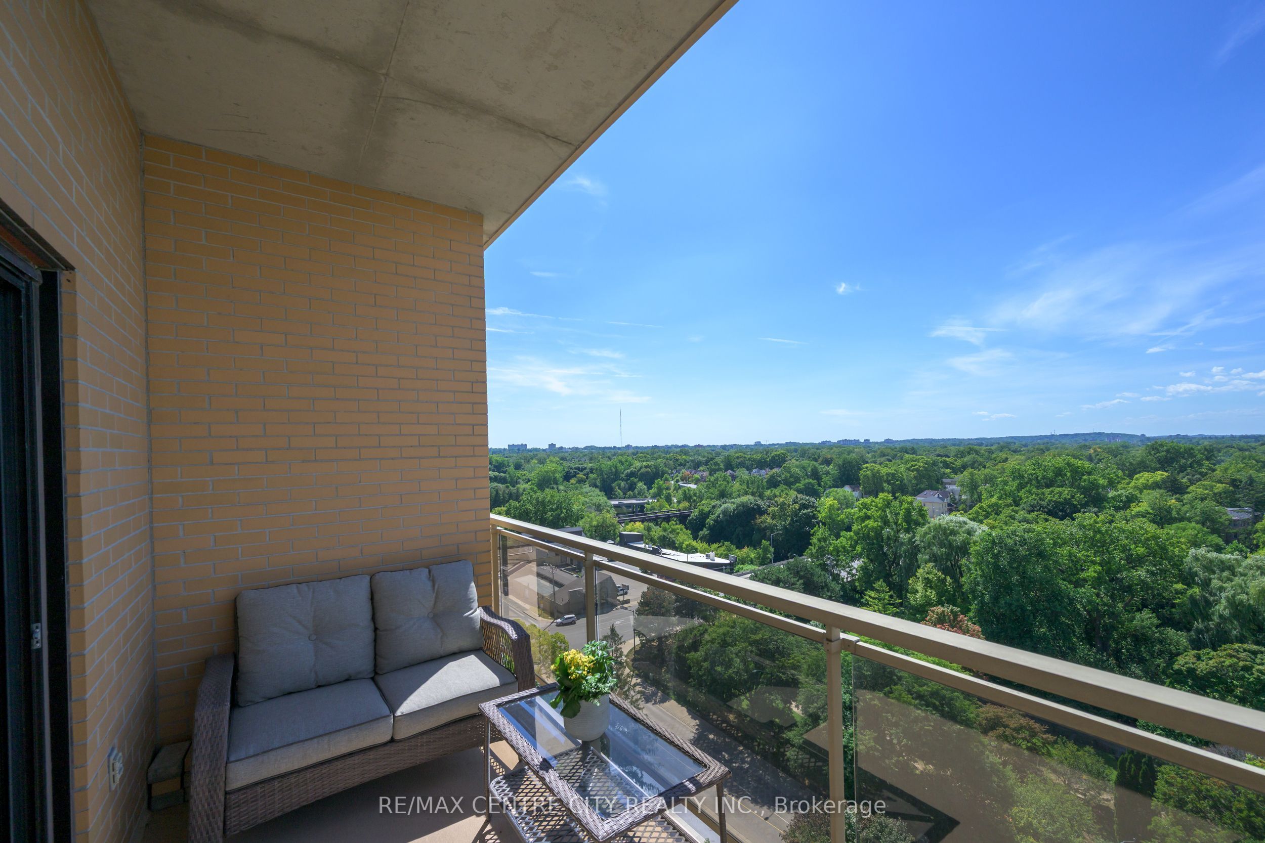 19 King Street 1102 Property Photo 23