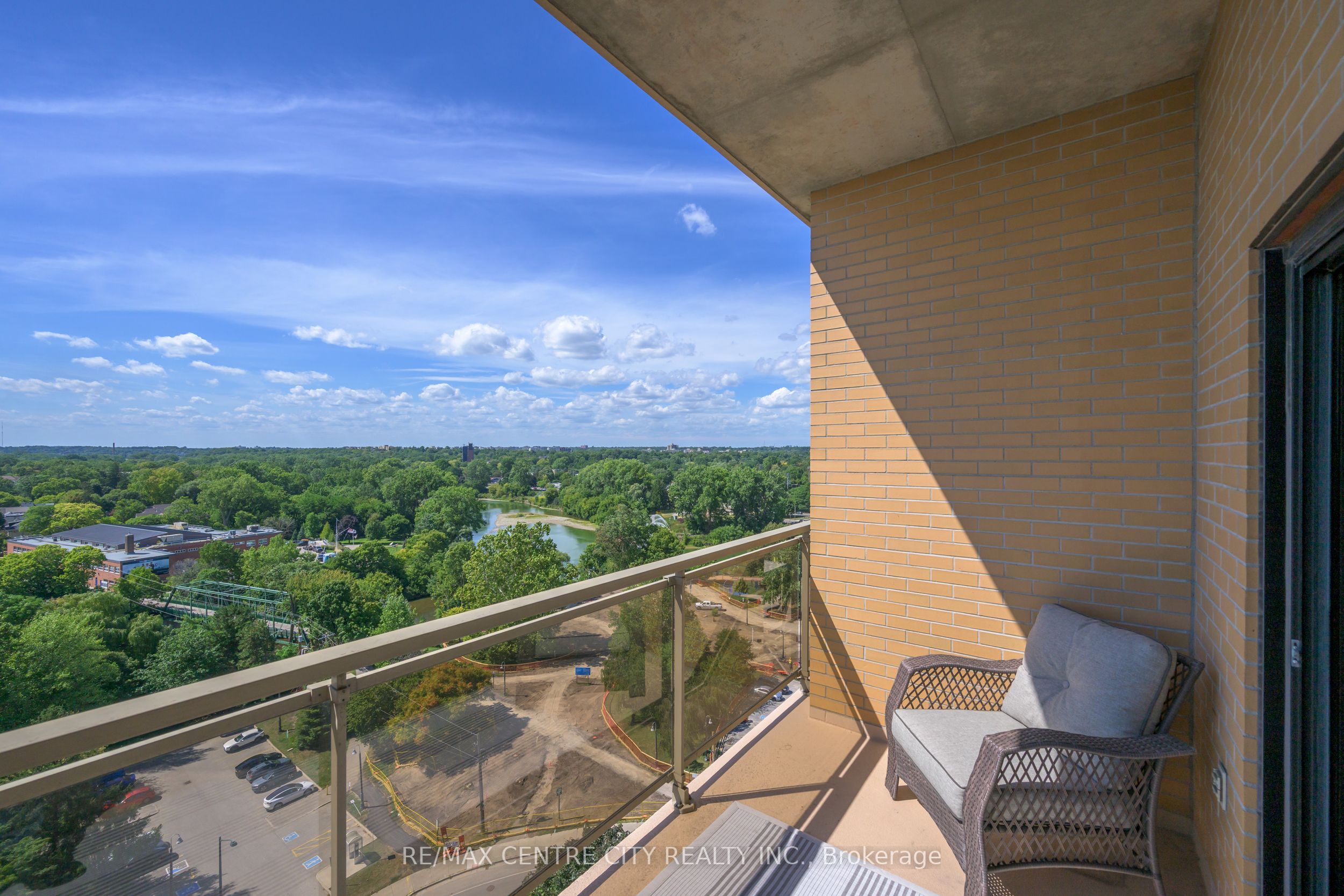 19 King Street 1102 Property Photo 28