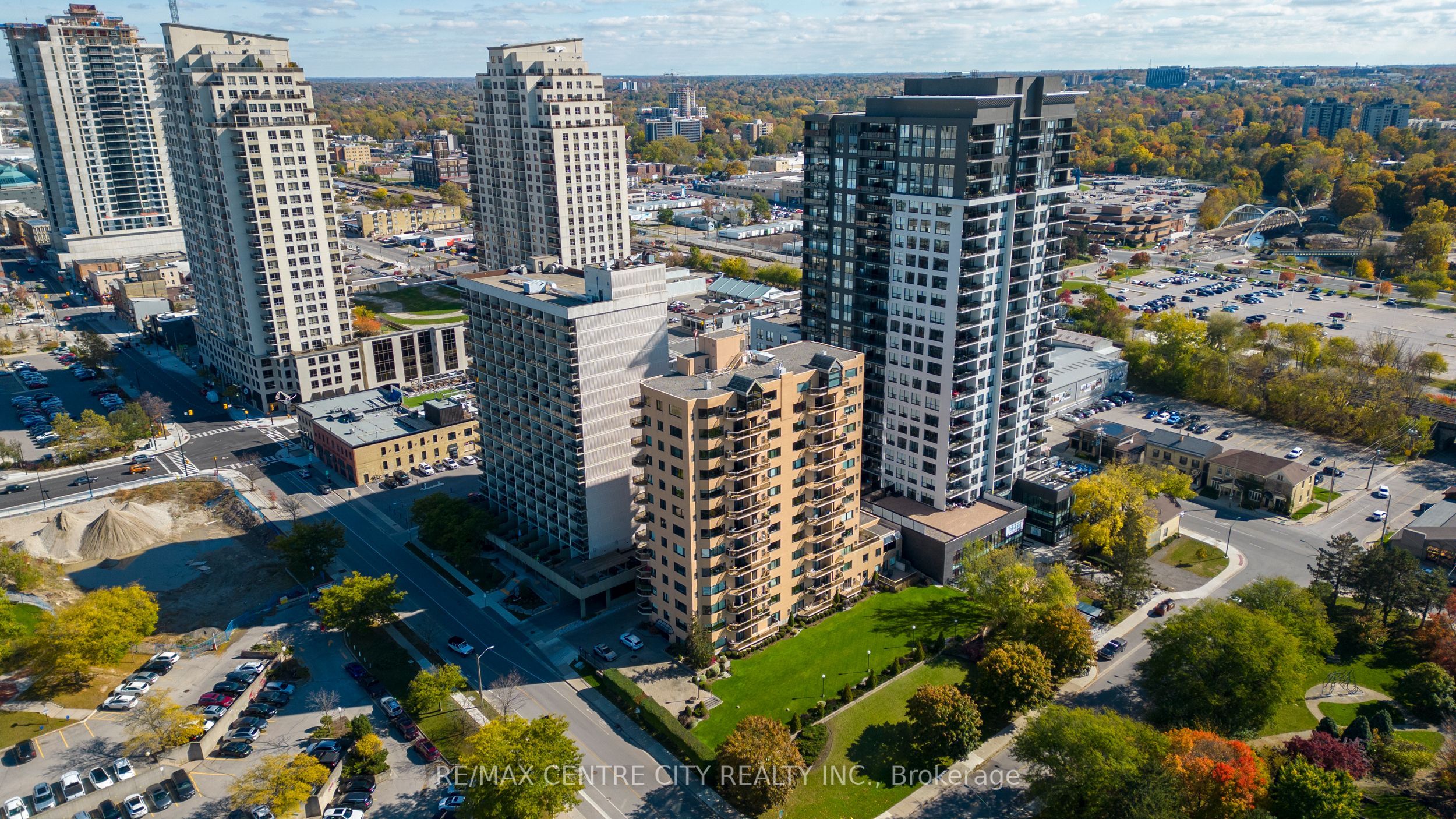 19 King Street 1102 Property Photo 32