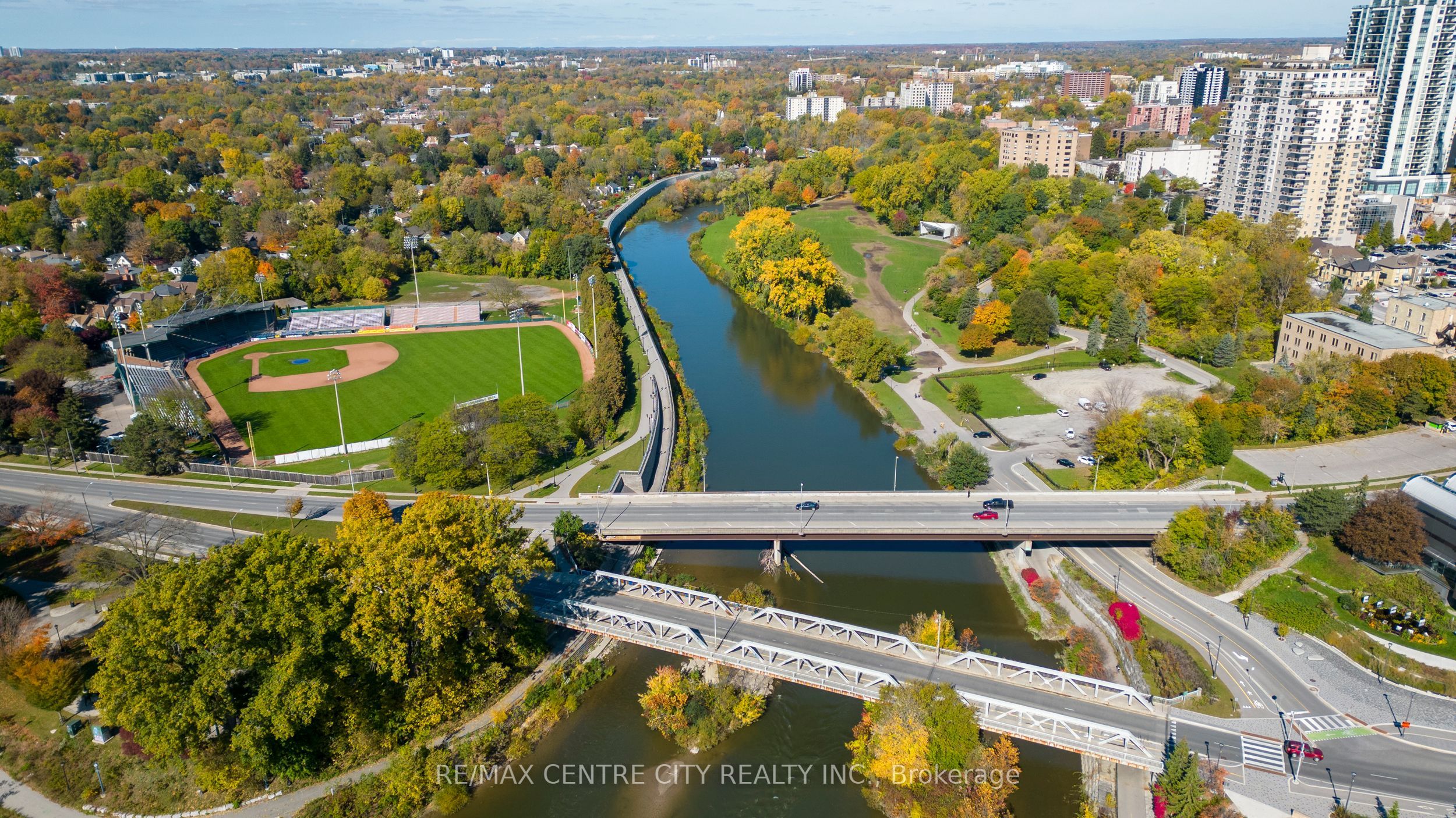 19 King Street 1102 Property Photo 34