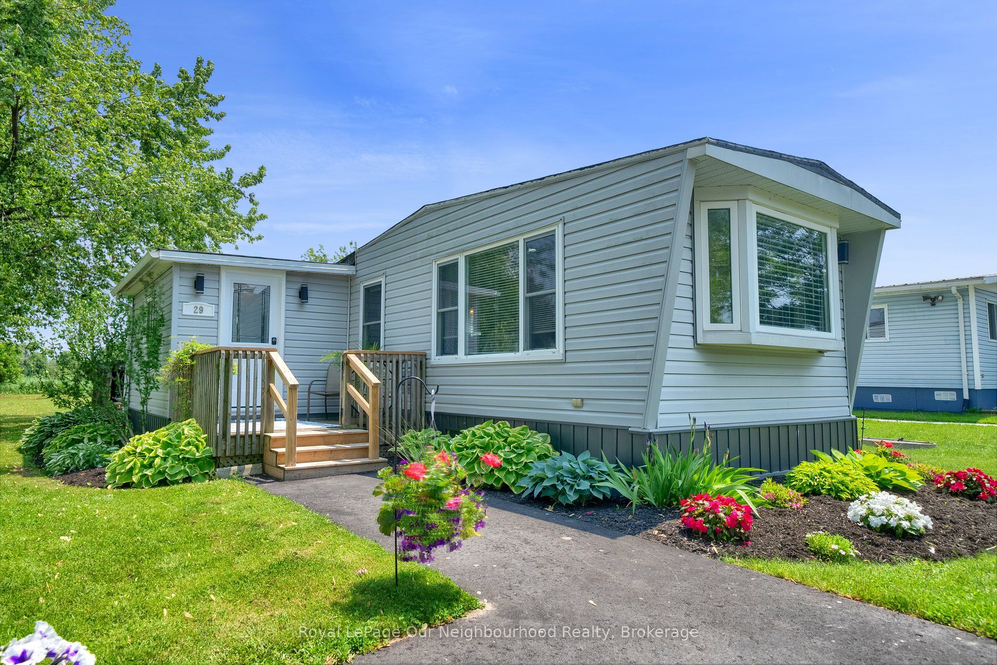 29 Hillview Drive Property Photo 1