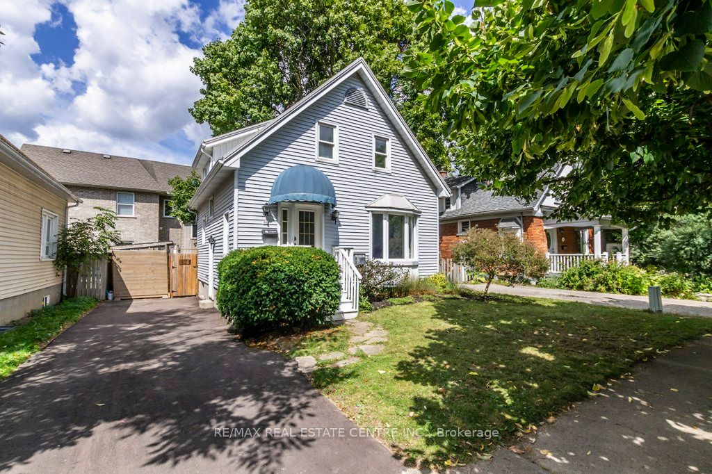 56 John Street W Property Photo 1