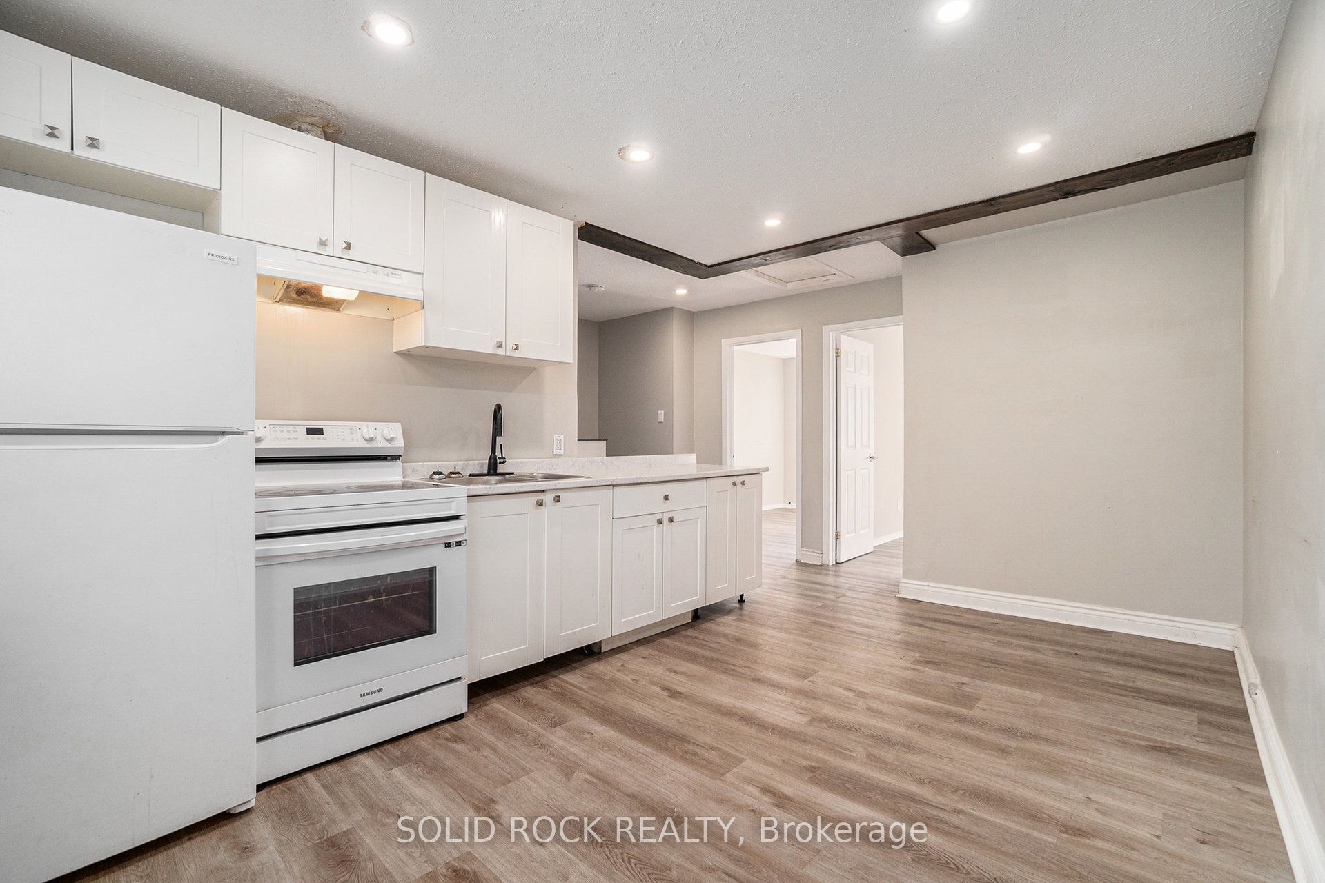 1432 Leigh Crescent Property Photo 13