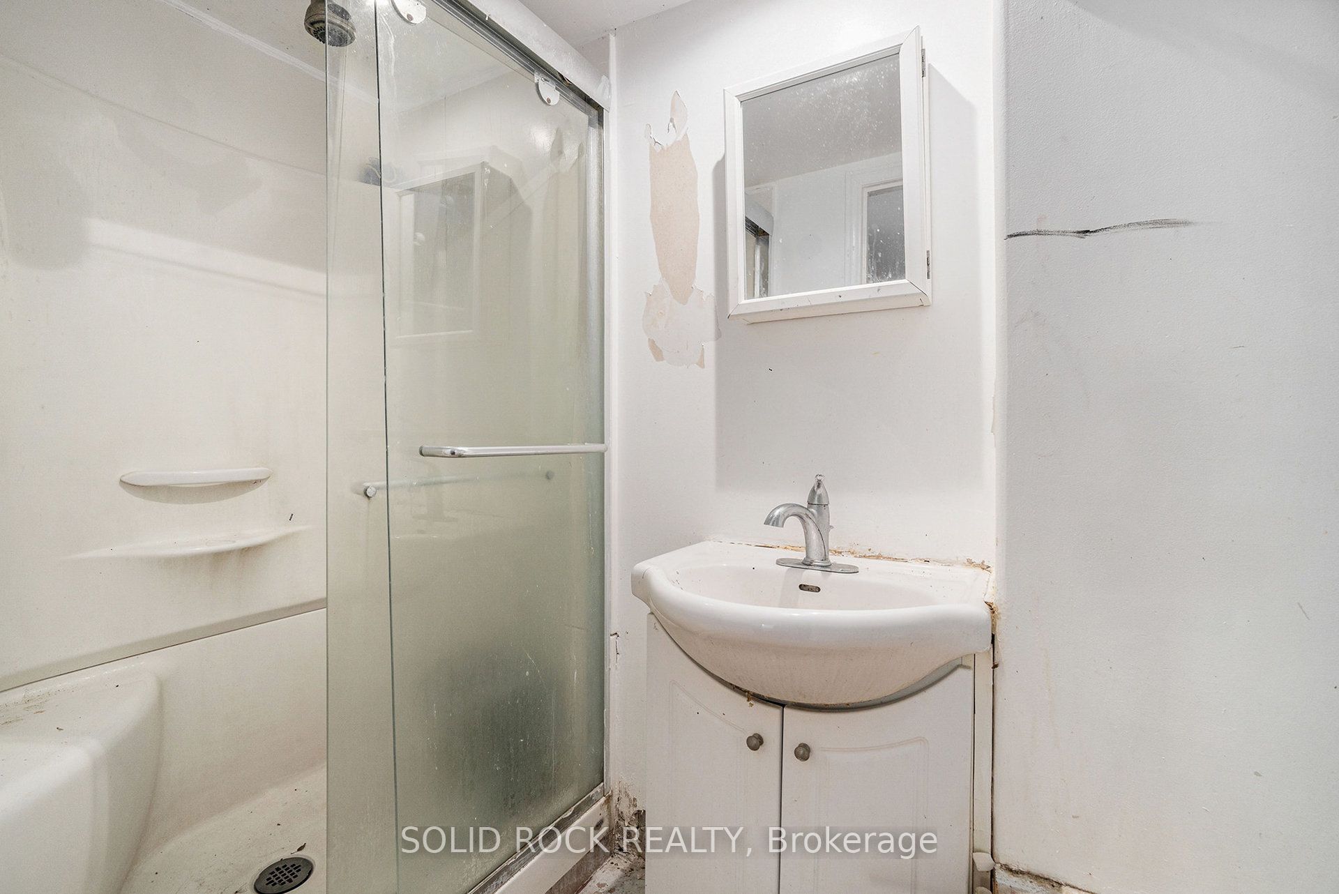 1432 Leigh Crescent Property Photo 18