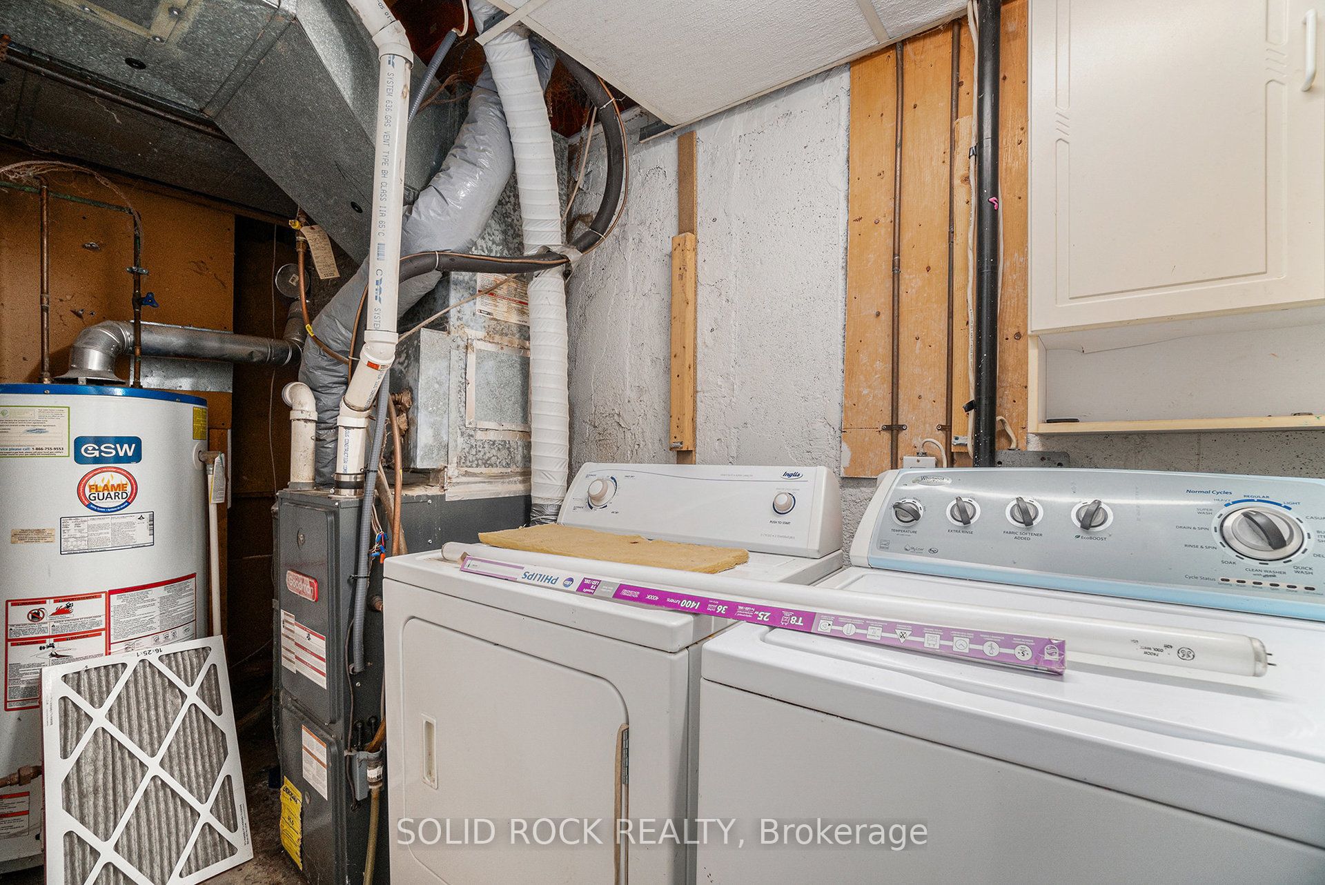 1432 Leigh Crescent Property Photo 22