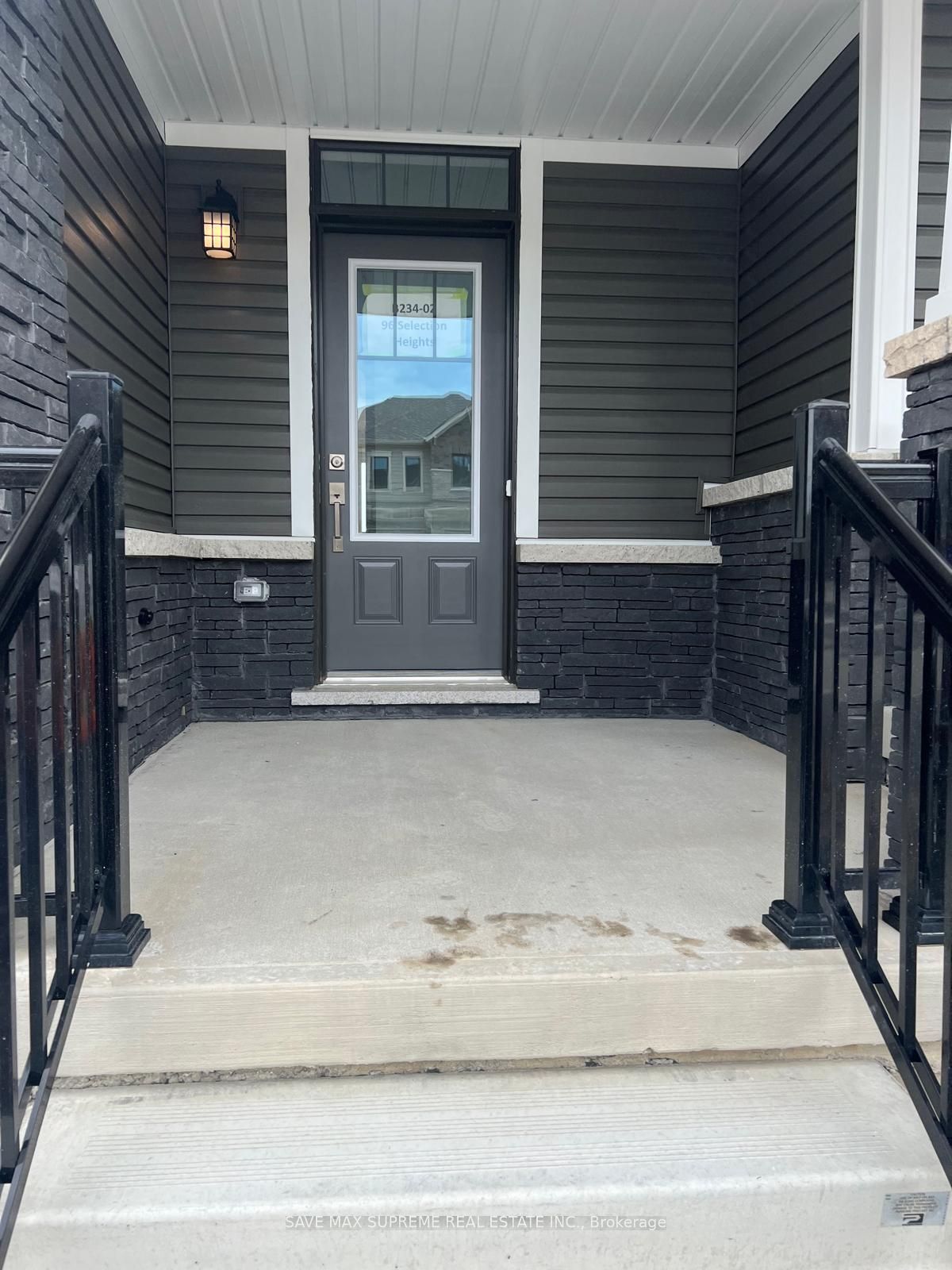 96 Selection Heights Property Photo 4