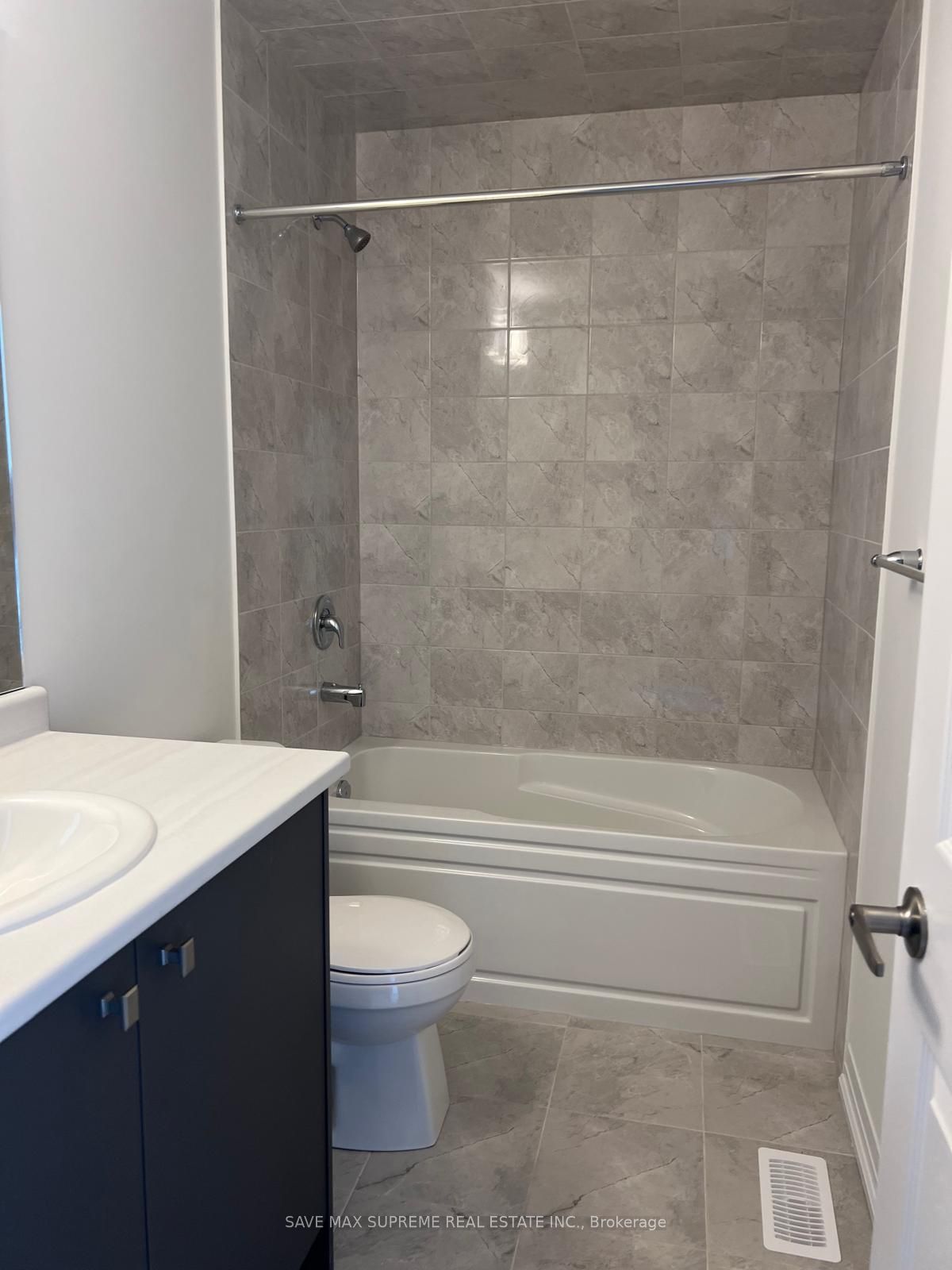 96 Selection Heights Property Photo 24