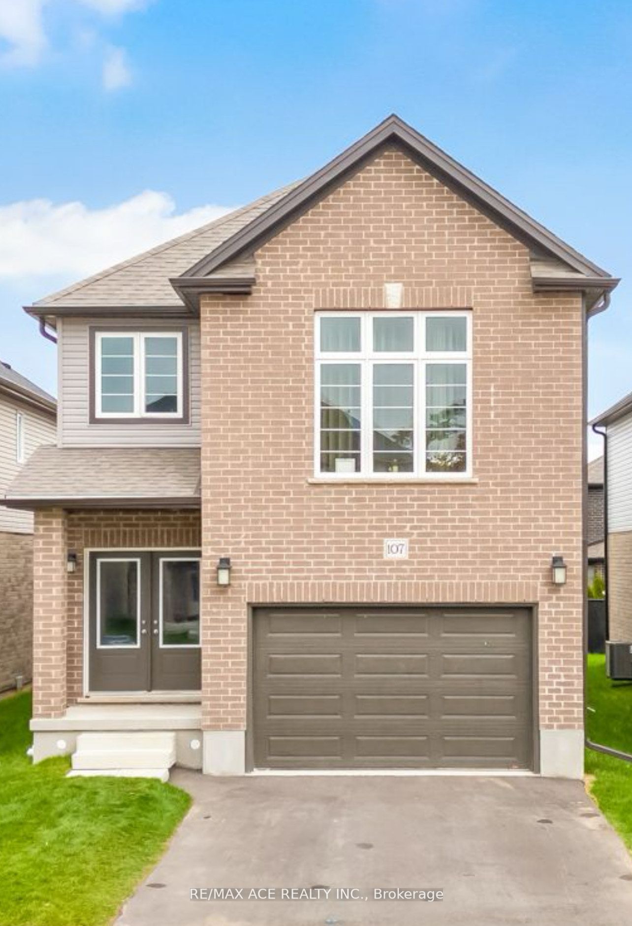 107 Honey Street Property Photo 1