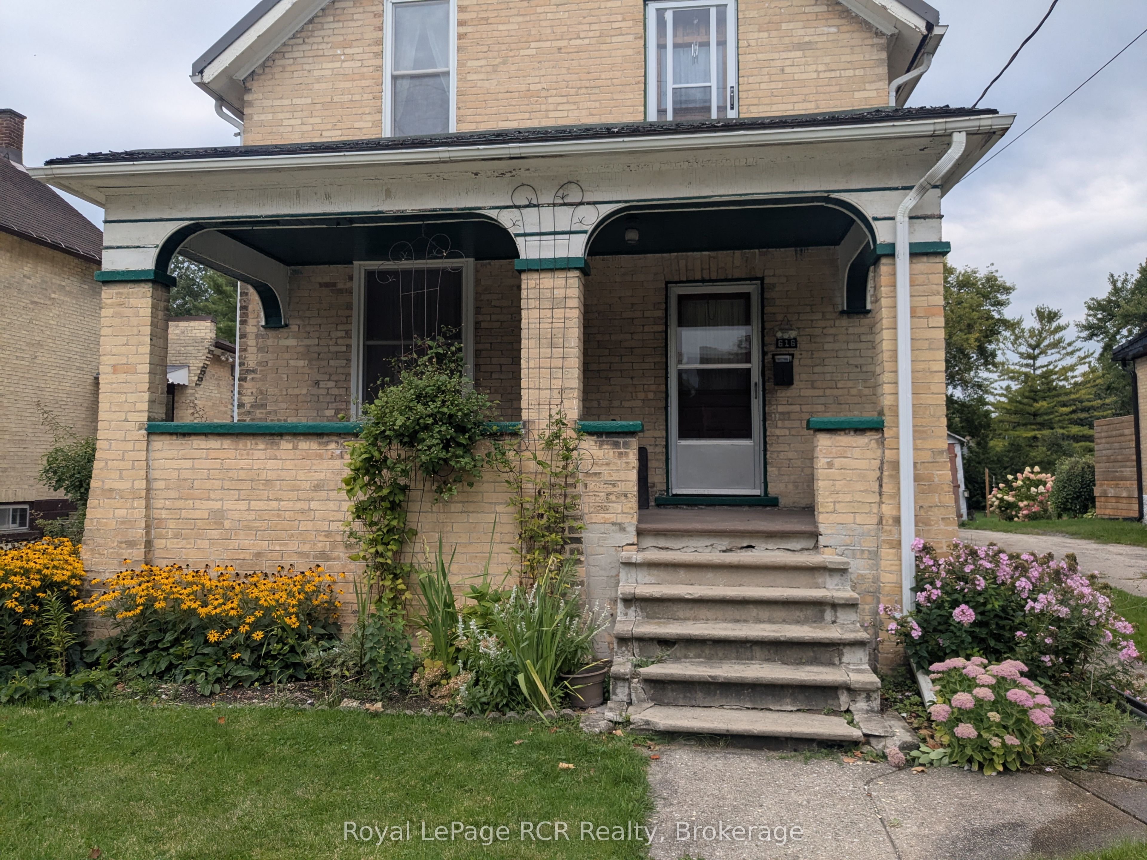 616 9th Avenue Property Photo 4