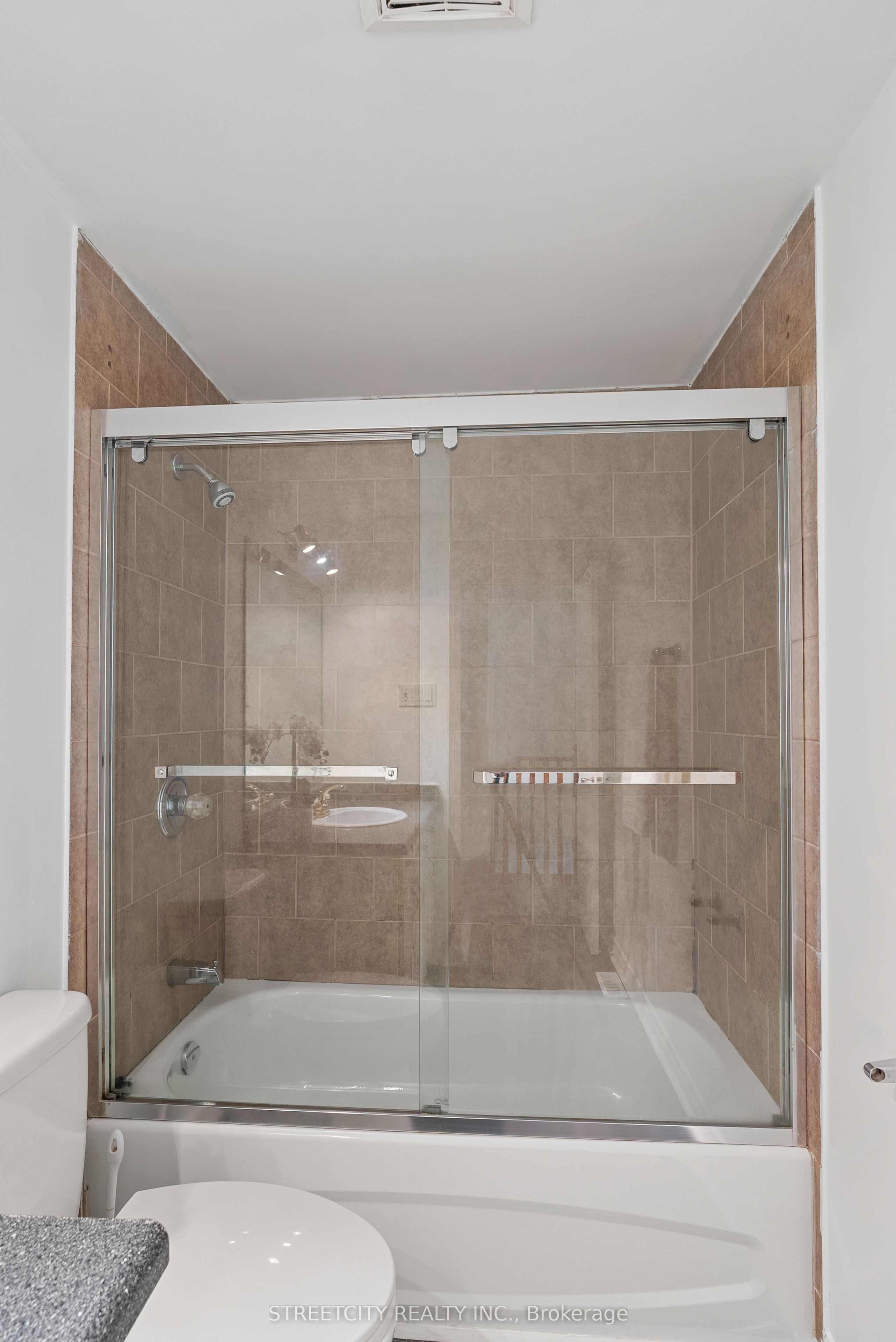 1247 Huron Street 81 Property Photo 17