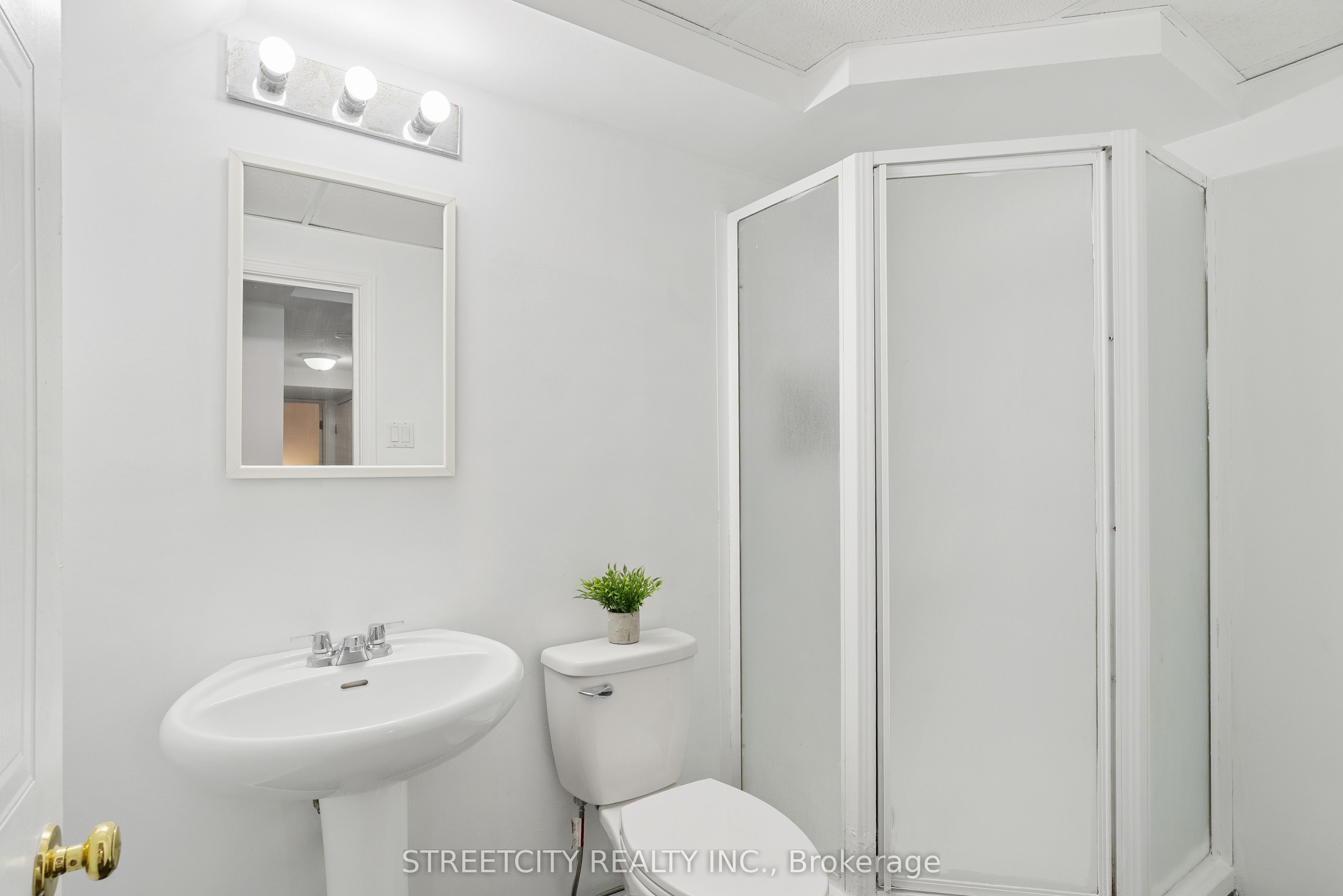 1247 Huron Street 81 Property Photo 24