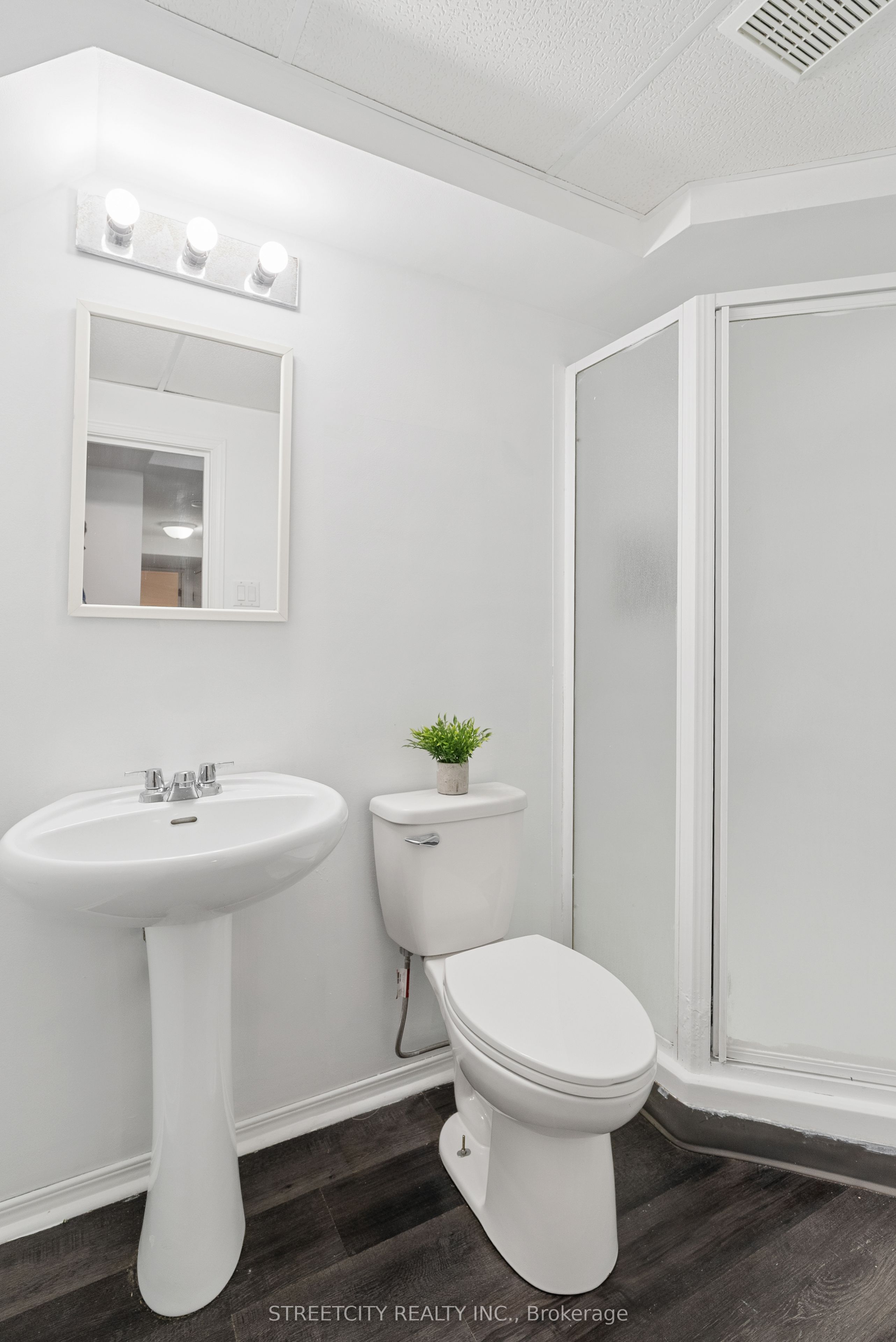 1247 Huron Street 81 Property Photo 25