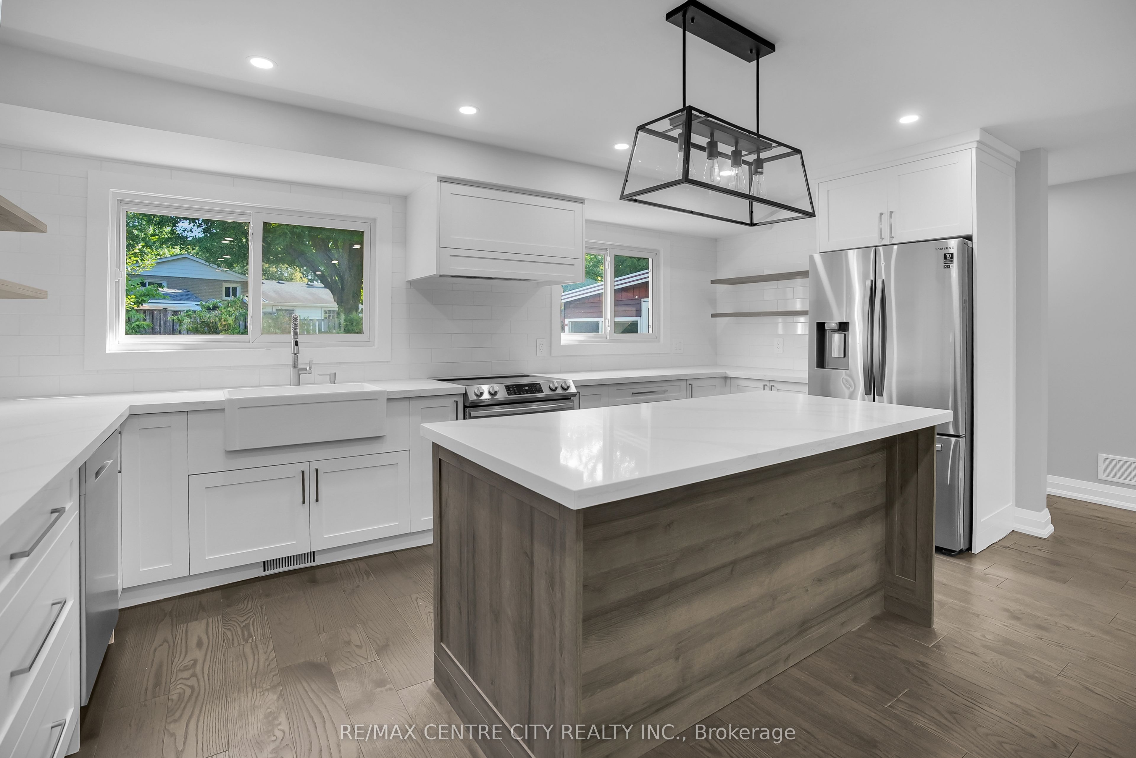 700 Glengyle Crescent Property Photo 11