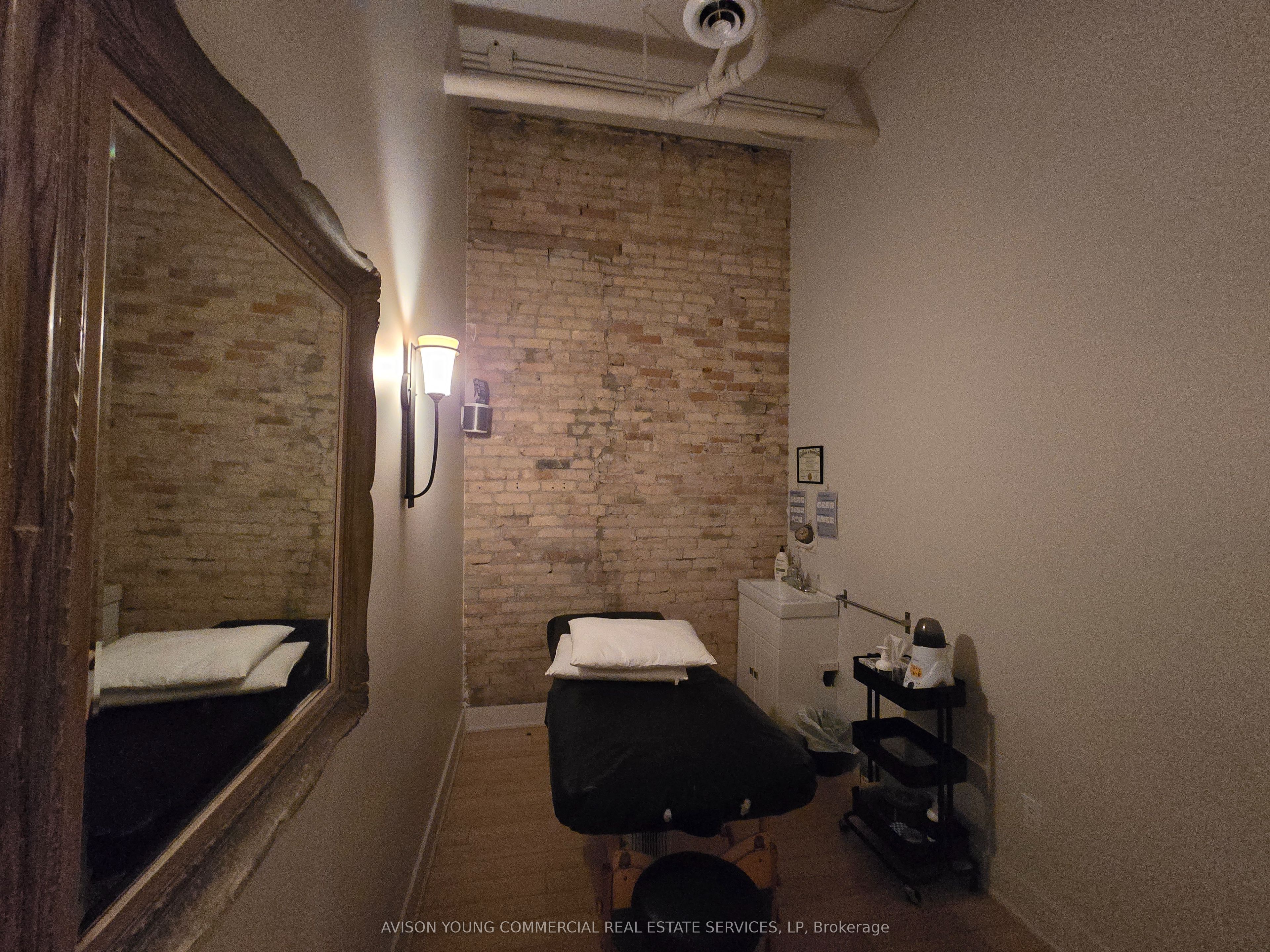 201 Dundas Street Main Property Photo 11