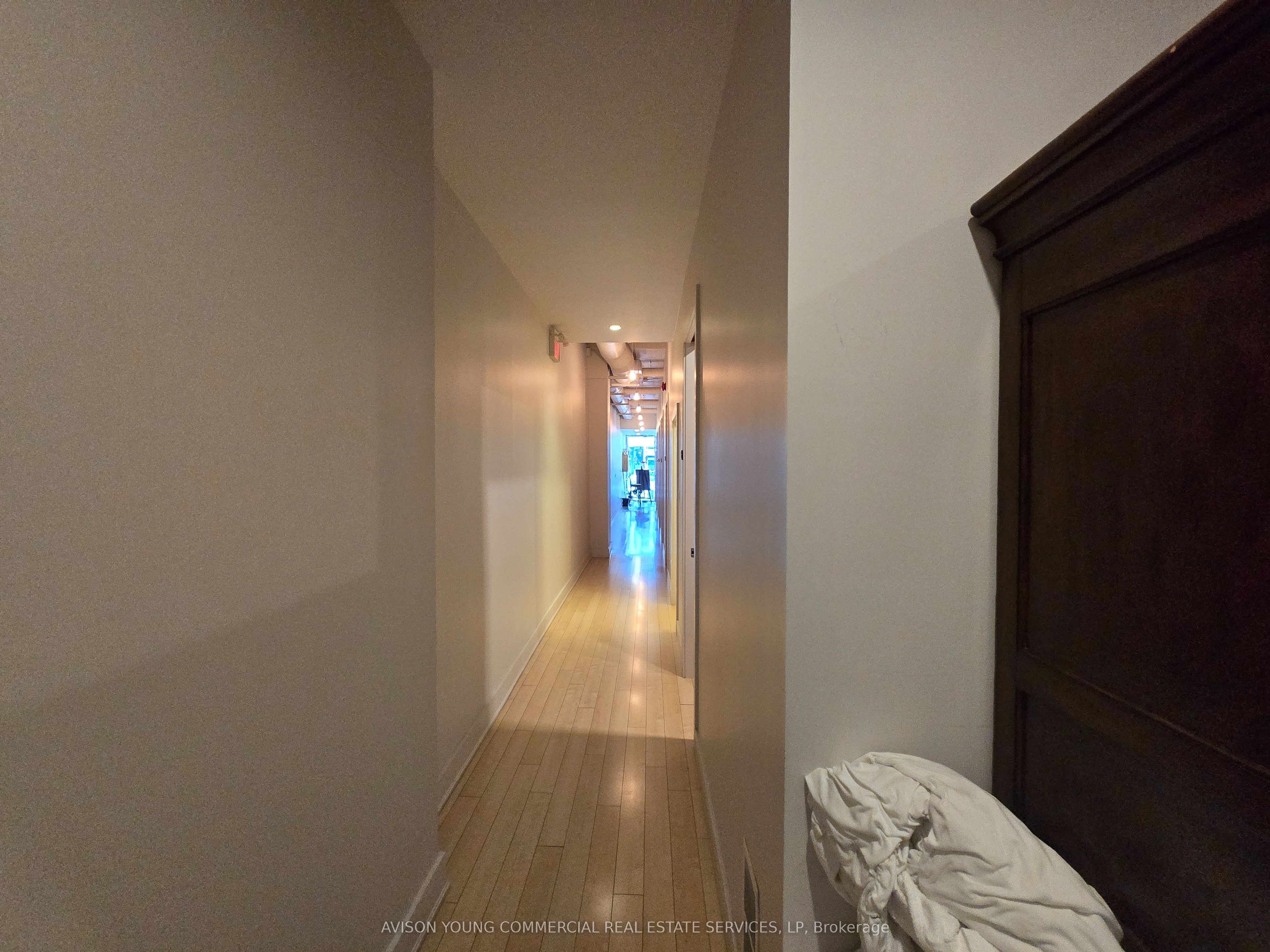 201 Dundas Street Main Property Photo 13