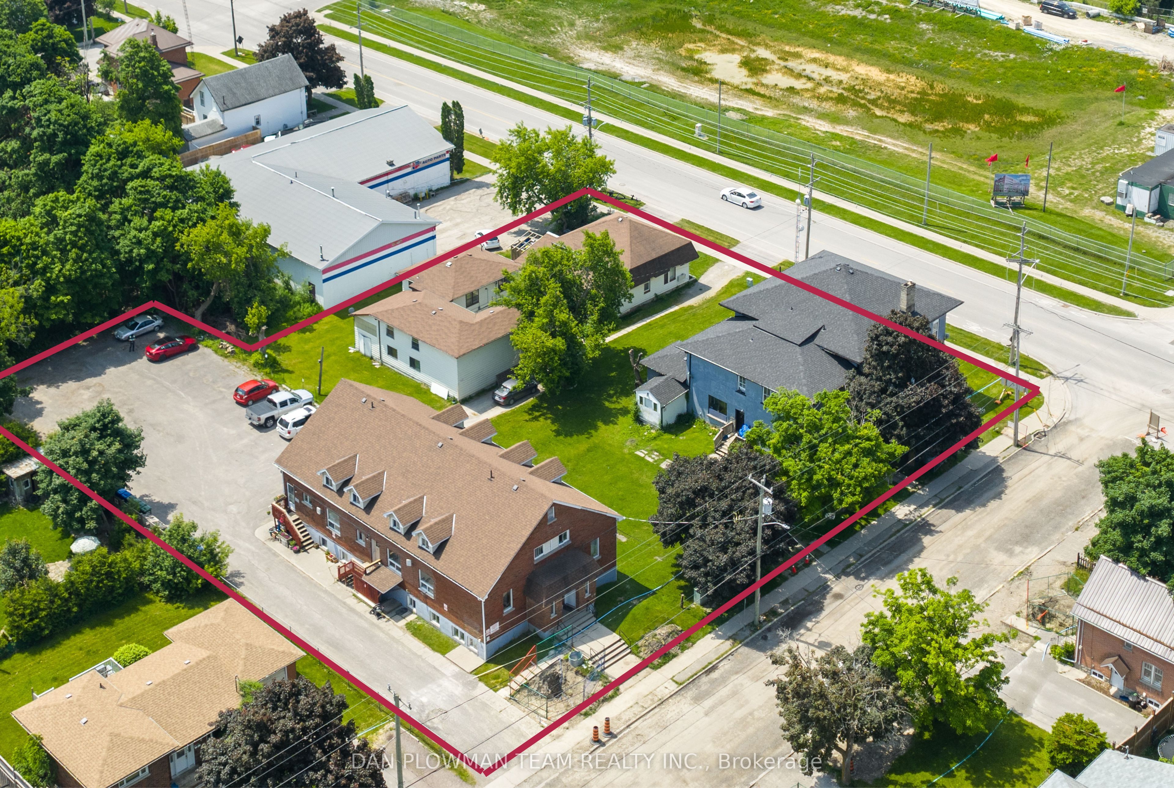 26/30/55 Victoria / Glenelg Avenue S Property Photo 1