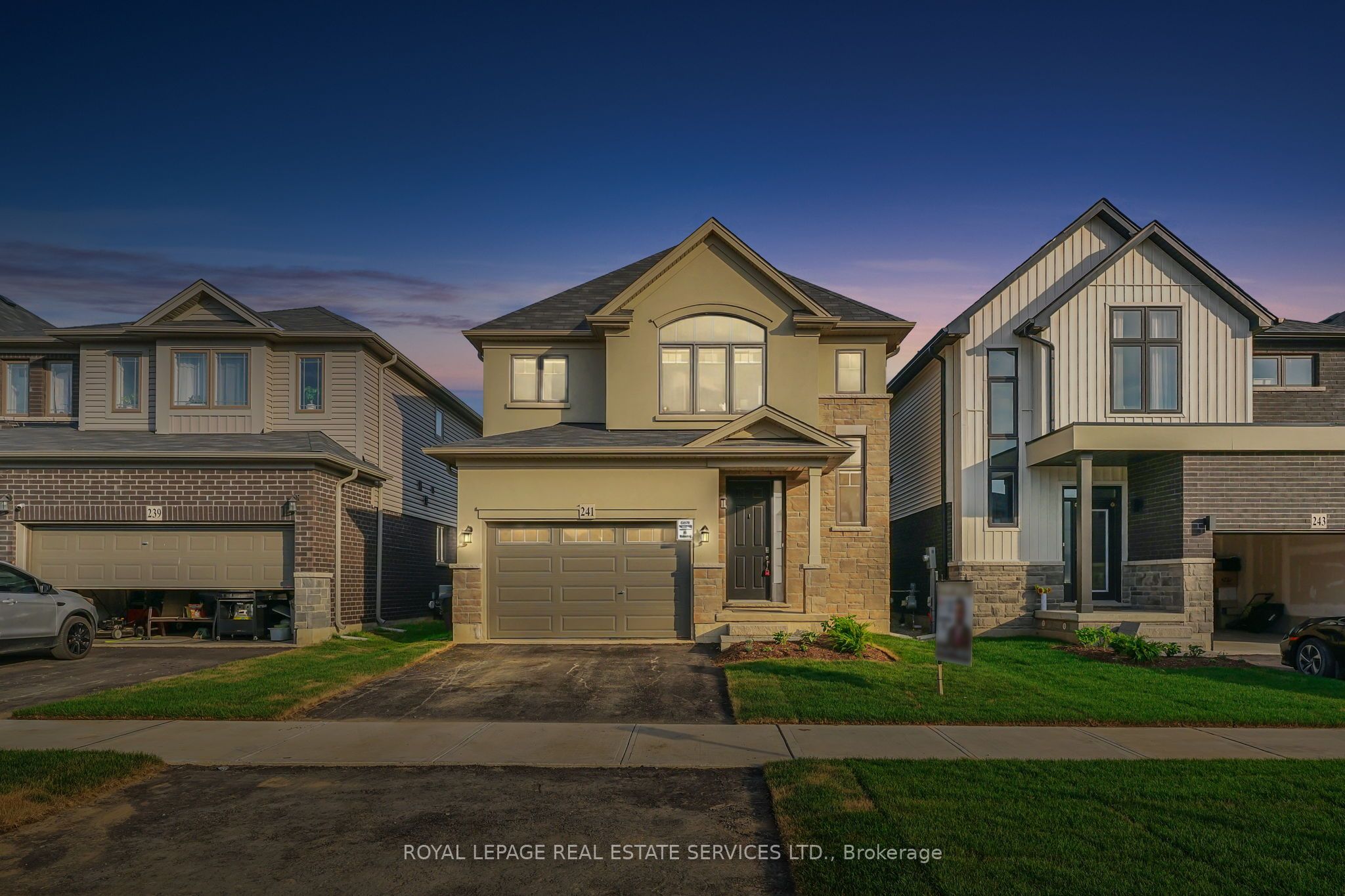 241 Longboat Run Property Photo 1