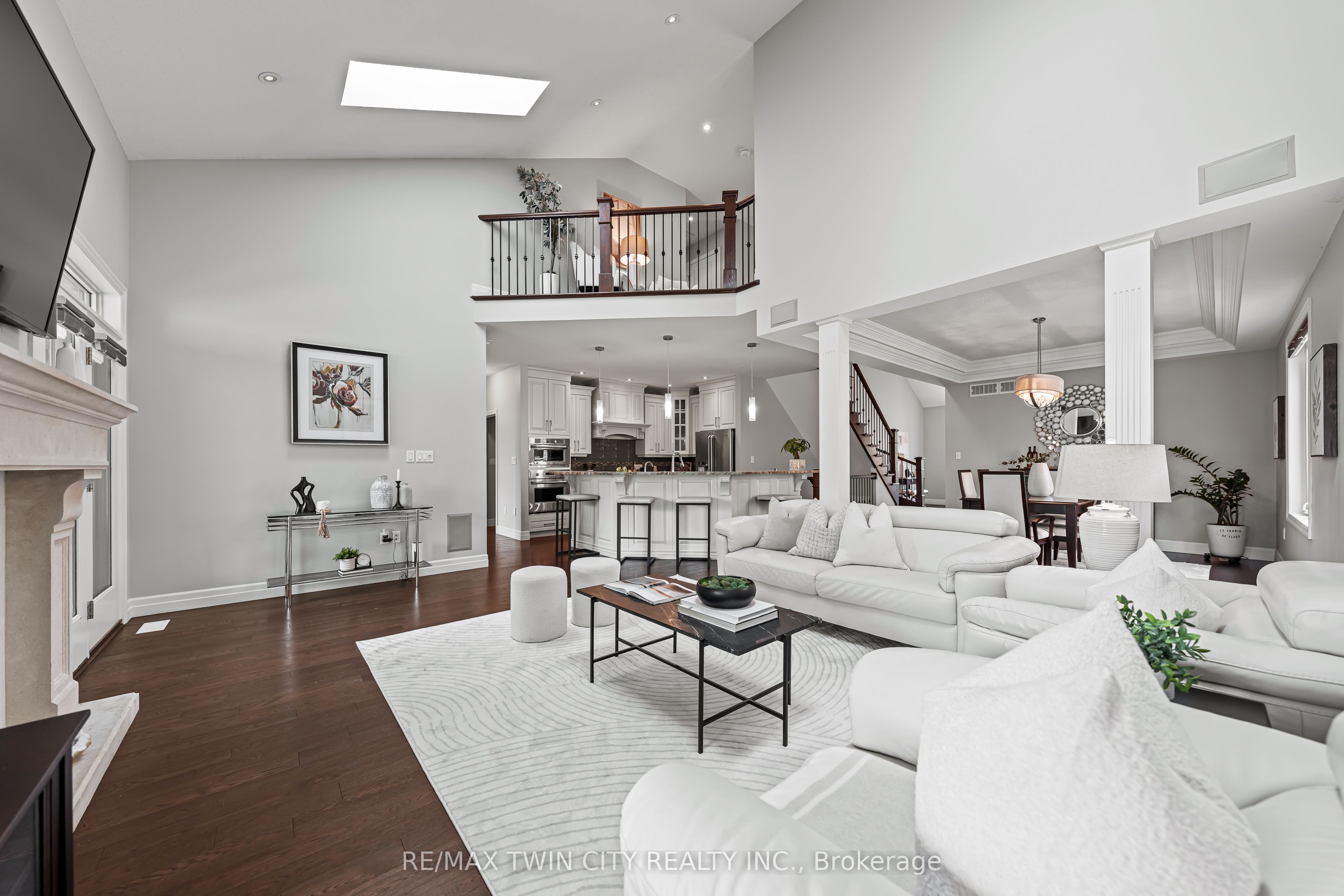 308 Deerfoot Trail Property Photo 1