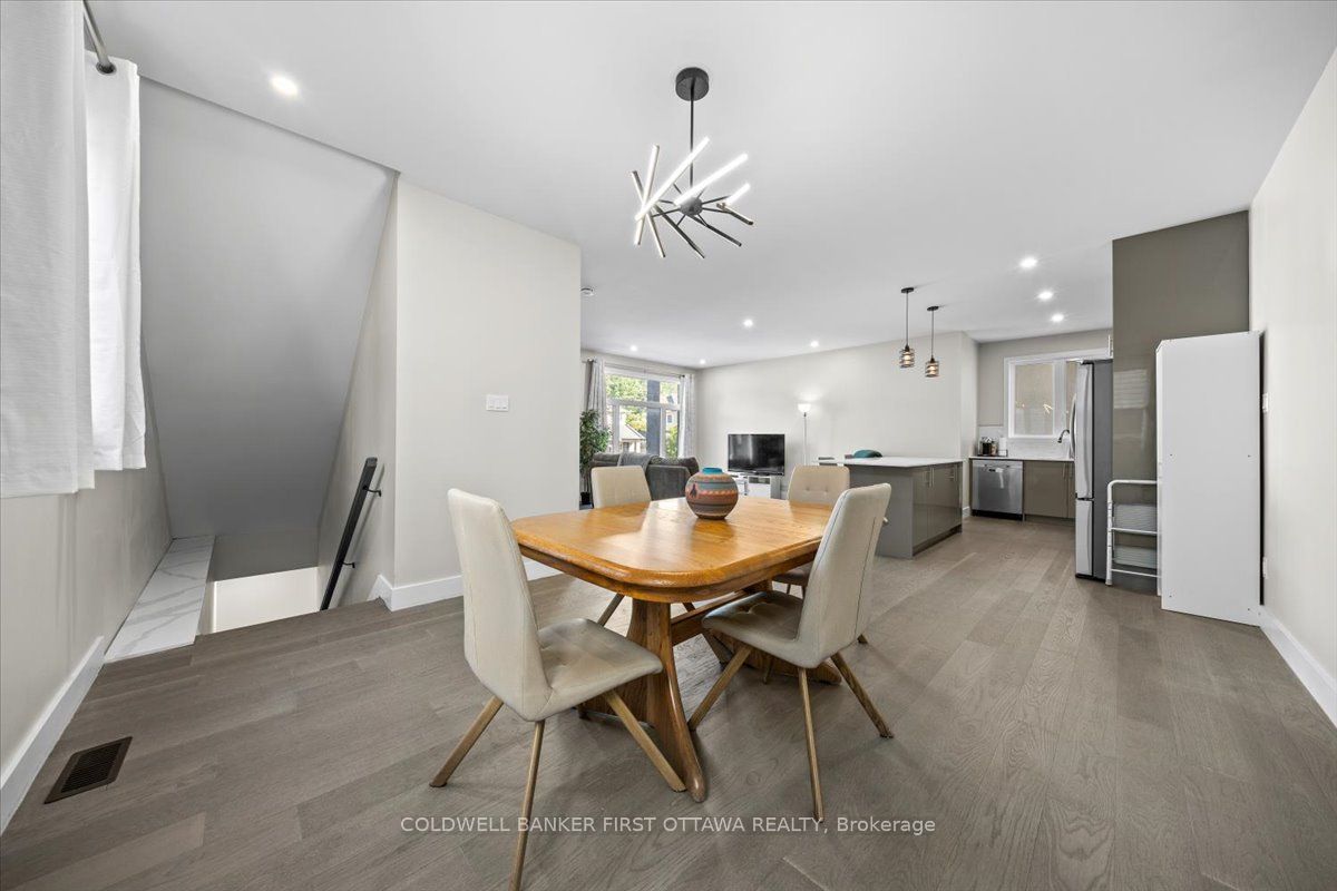 25 Pennard Way A & B Property Photo 8