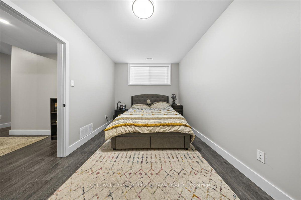 25 Pennard Way A & B Property Photo 10