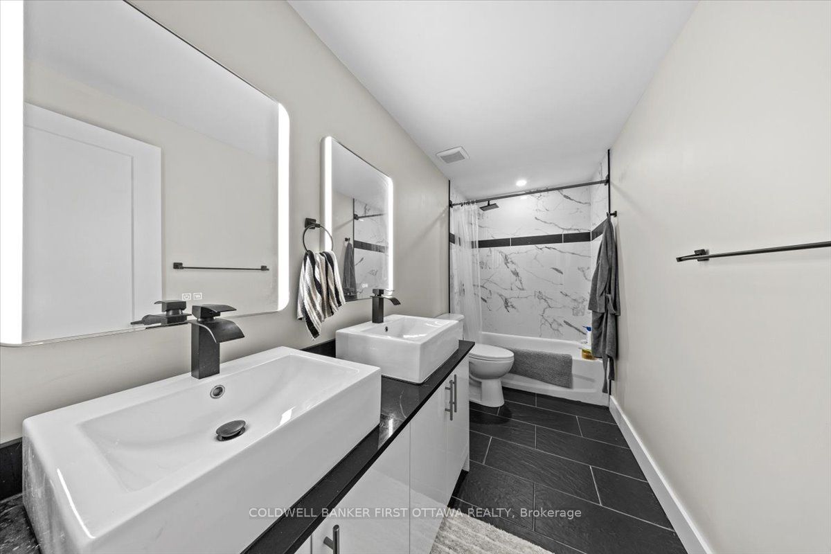 25 Pennard Way A & B Property Photo 11