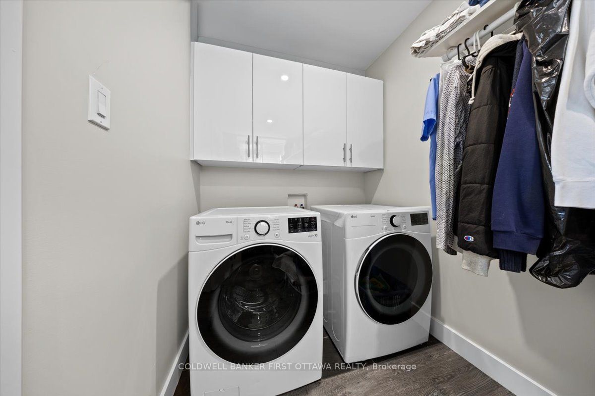 25 Pennard Way A & B Property Photo 12