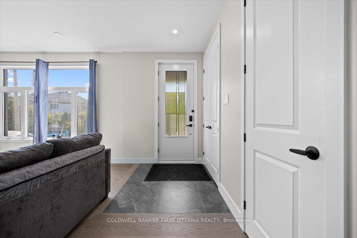 25 Pennard Way A & B Property Photo 13