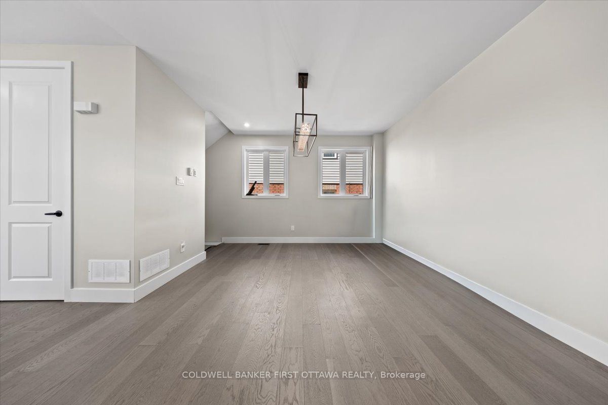 25 Pennard Way A & B Property Photo 16