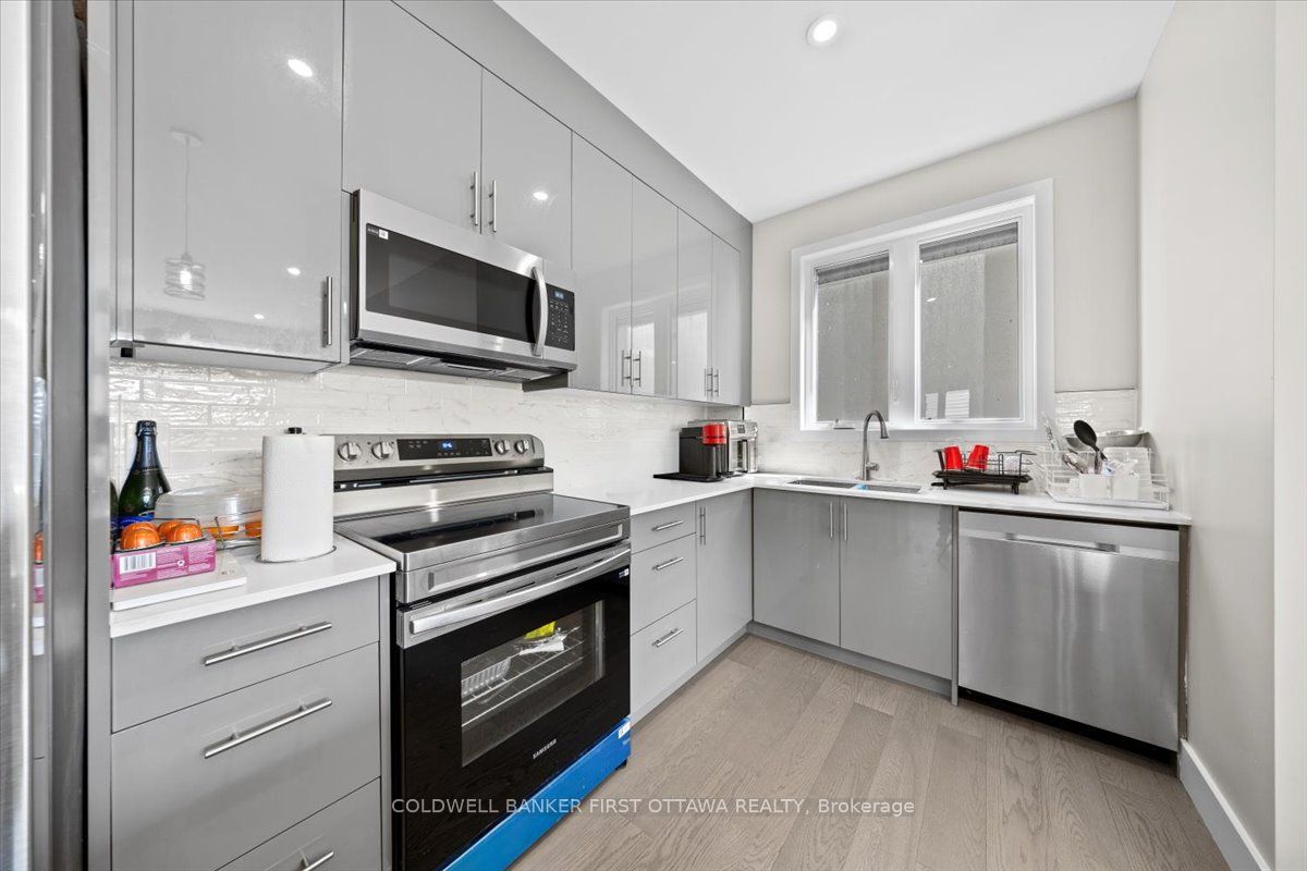 25 Pennard Way A & B Property Photo 17