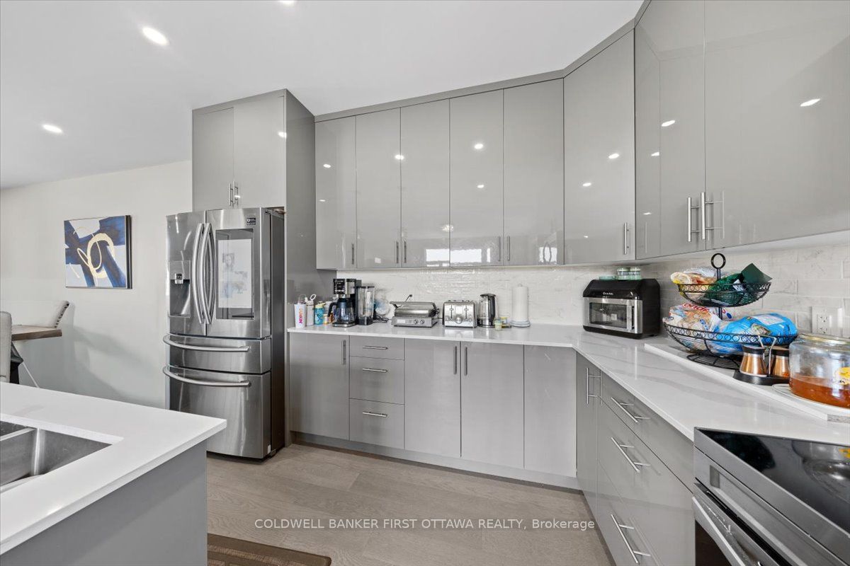 25 Pennard Way A & B Property Photo 21