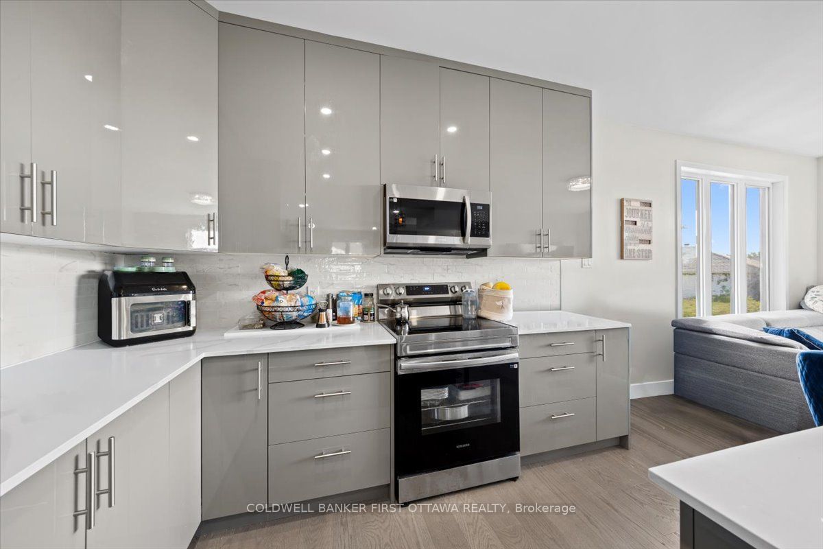 25 Pennard Way A & B Property Photo 22